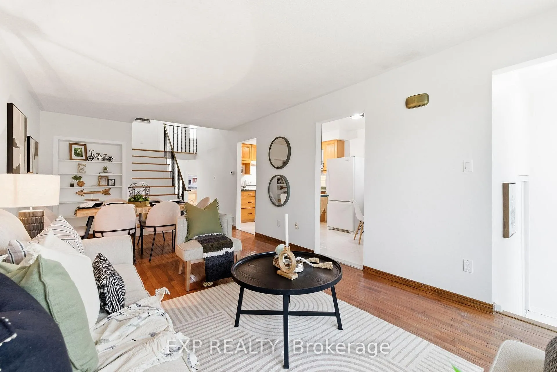Photo 12 of 69 Little Avenue, Clarington, Bowmanville — HOMEH