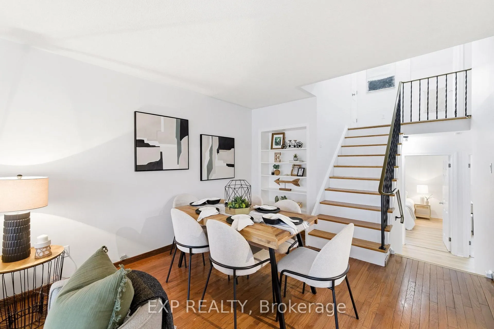 Photo 13 of 69 Little Avenue, Clarington, Bowmanville — HOMEH