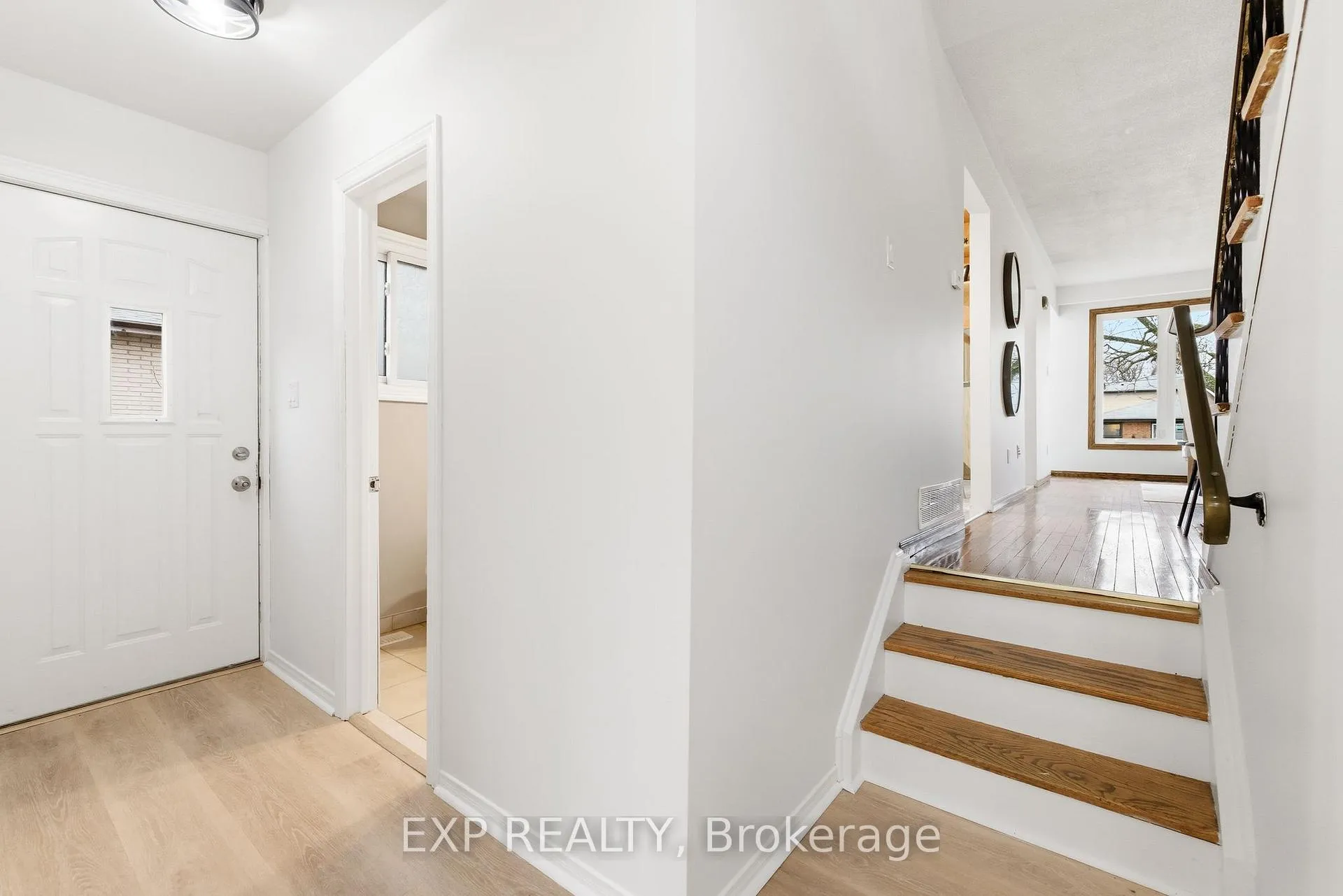 Photo 24 of 69 Little Avenue, Clarington, Bowmanville — HOMEH