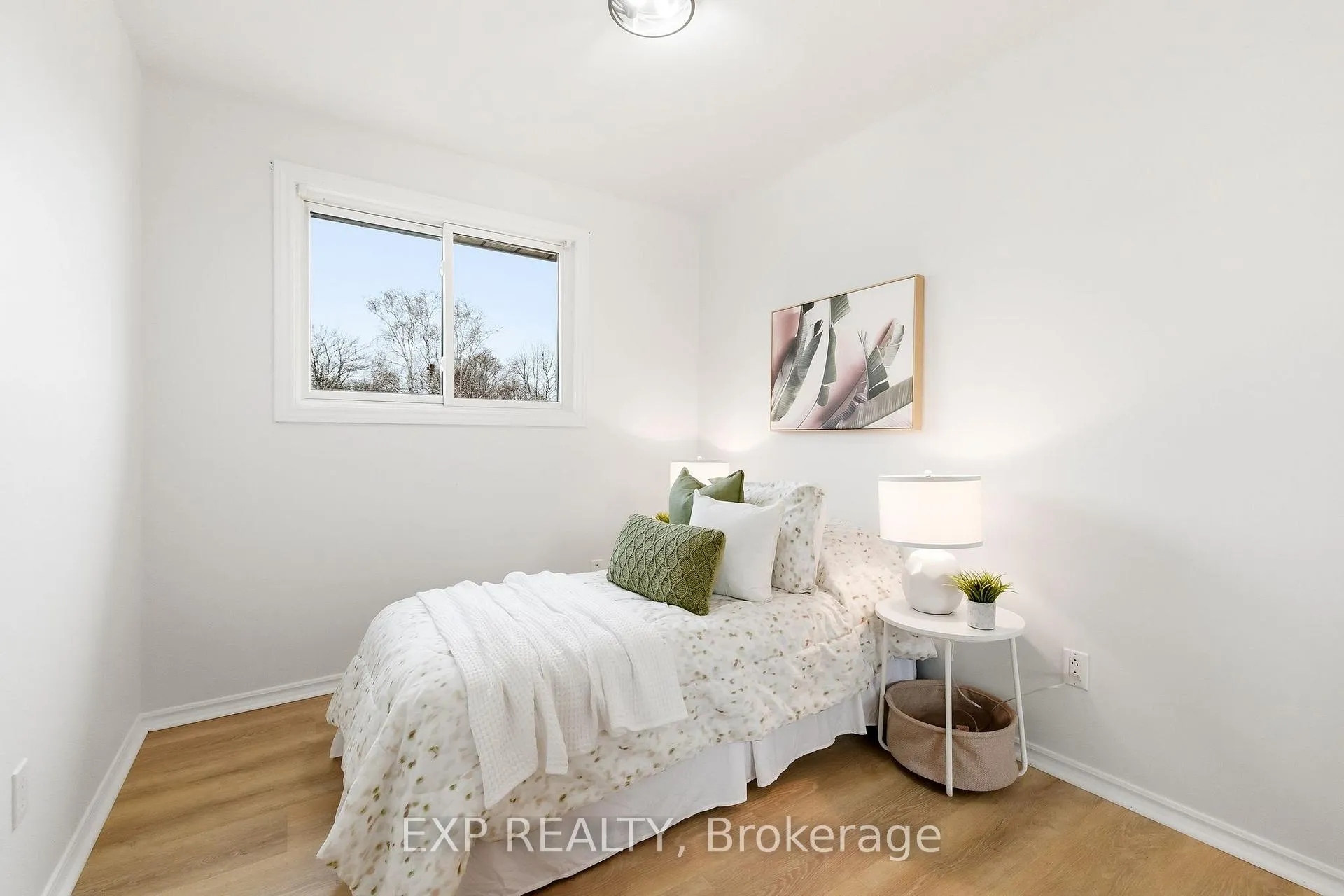 Photo 35 of 69 Little Avenue, Clarington, Bowmanville — HOMEH