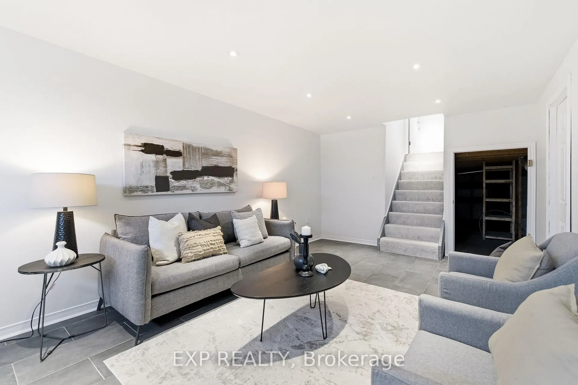 Photo 42 of 69 Little Avenue, Clarington, Bowmanville — HOMEH