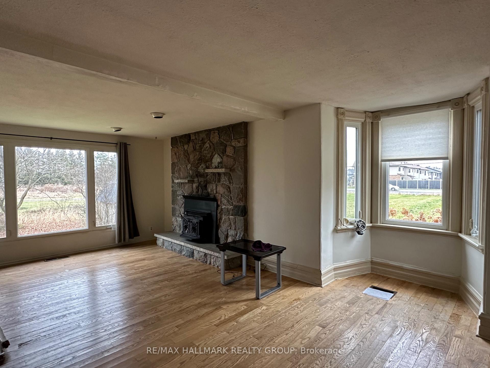 Photo 4 of 467 Huntmar Road, Ottawa, Huntley Ward (South East) — HOMEH