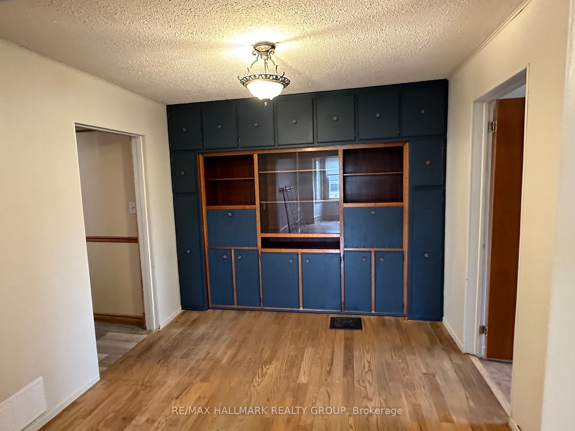 Photo 7 of 467 Huntmar Road, Ottawa, Huntley Ward (South East) — HOMEH