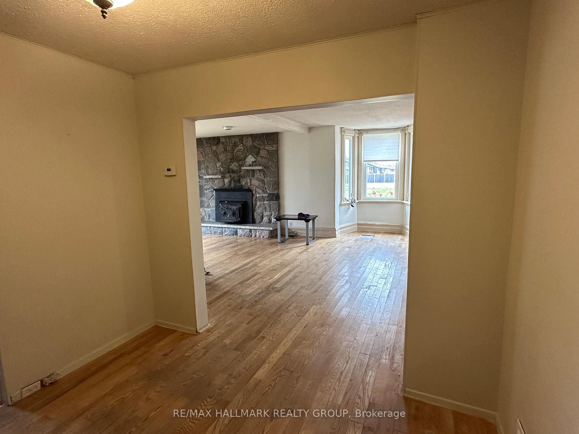 Photo 8 of 467 Huntmar Road, Ottawa, Huntley Ward (South East) — HOMEH