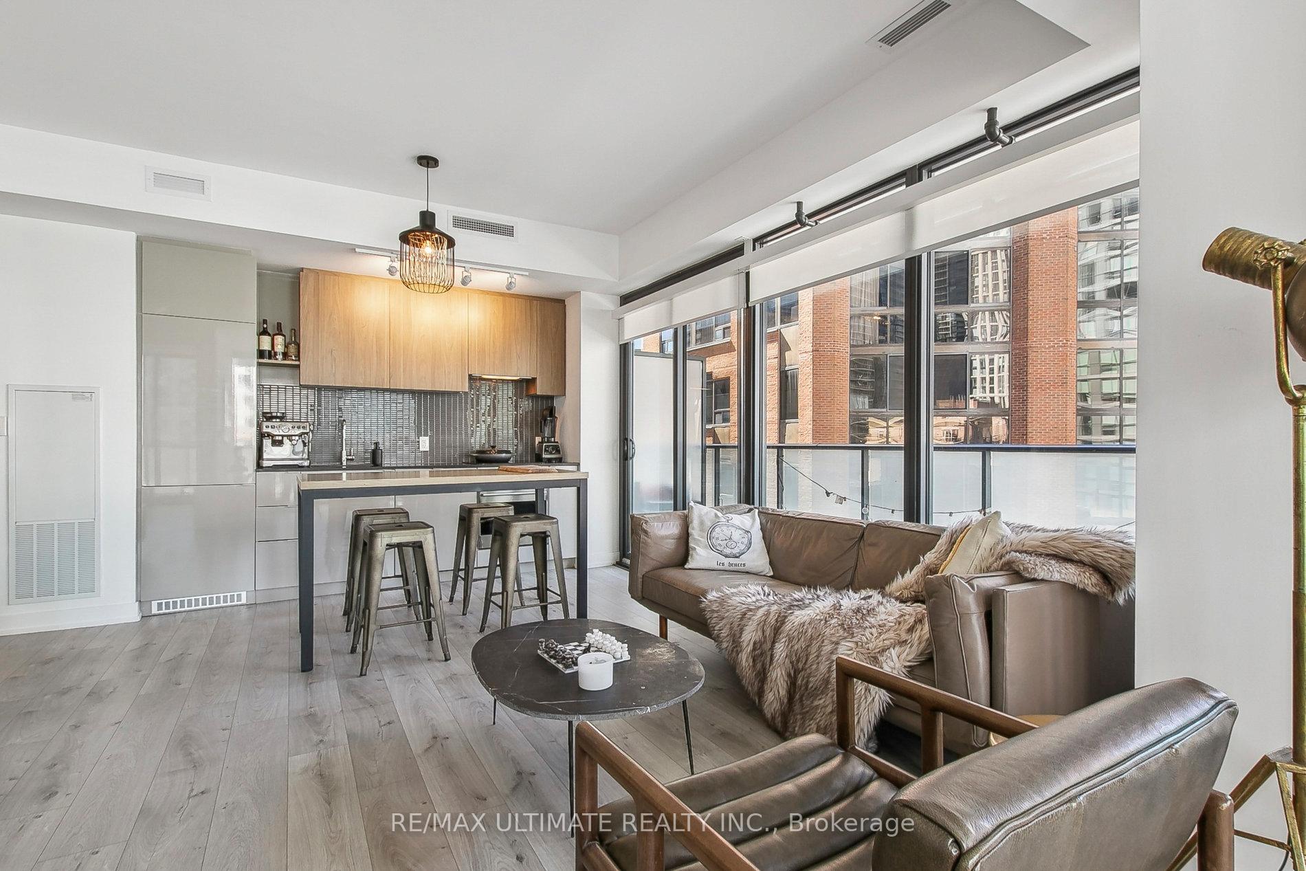 Photo 12 of Unit 601, 161 Roehampton Avenue, Toronto, Mount Pleasant West — HOMEH