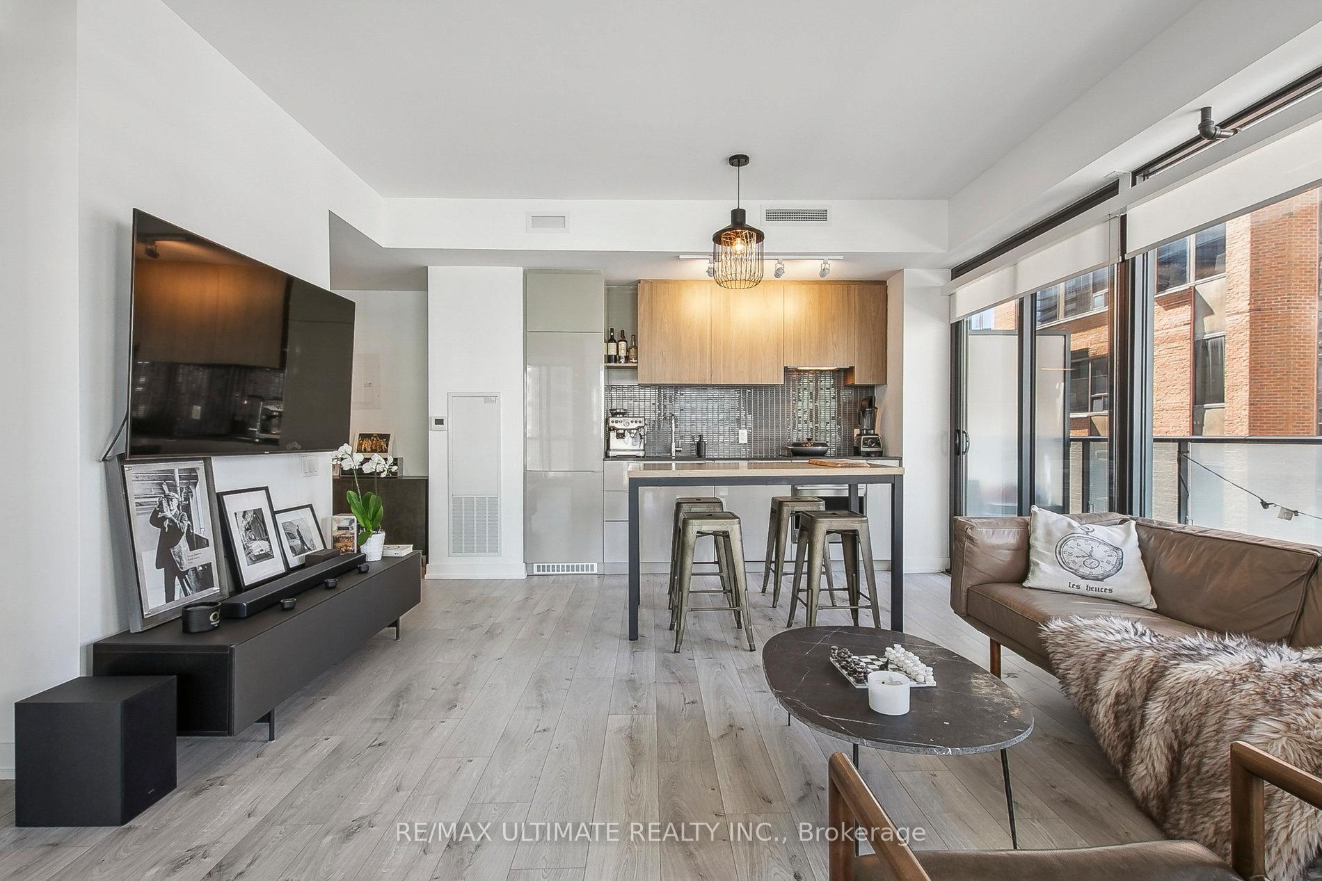 Photo 14 of Unit 601, 161 Roehampton Avenue, Toronto, Mount Pleasant West — HOMEH