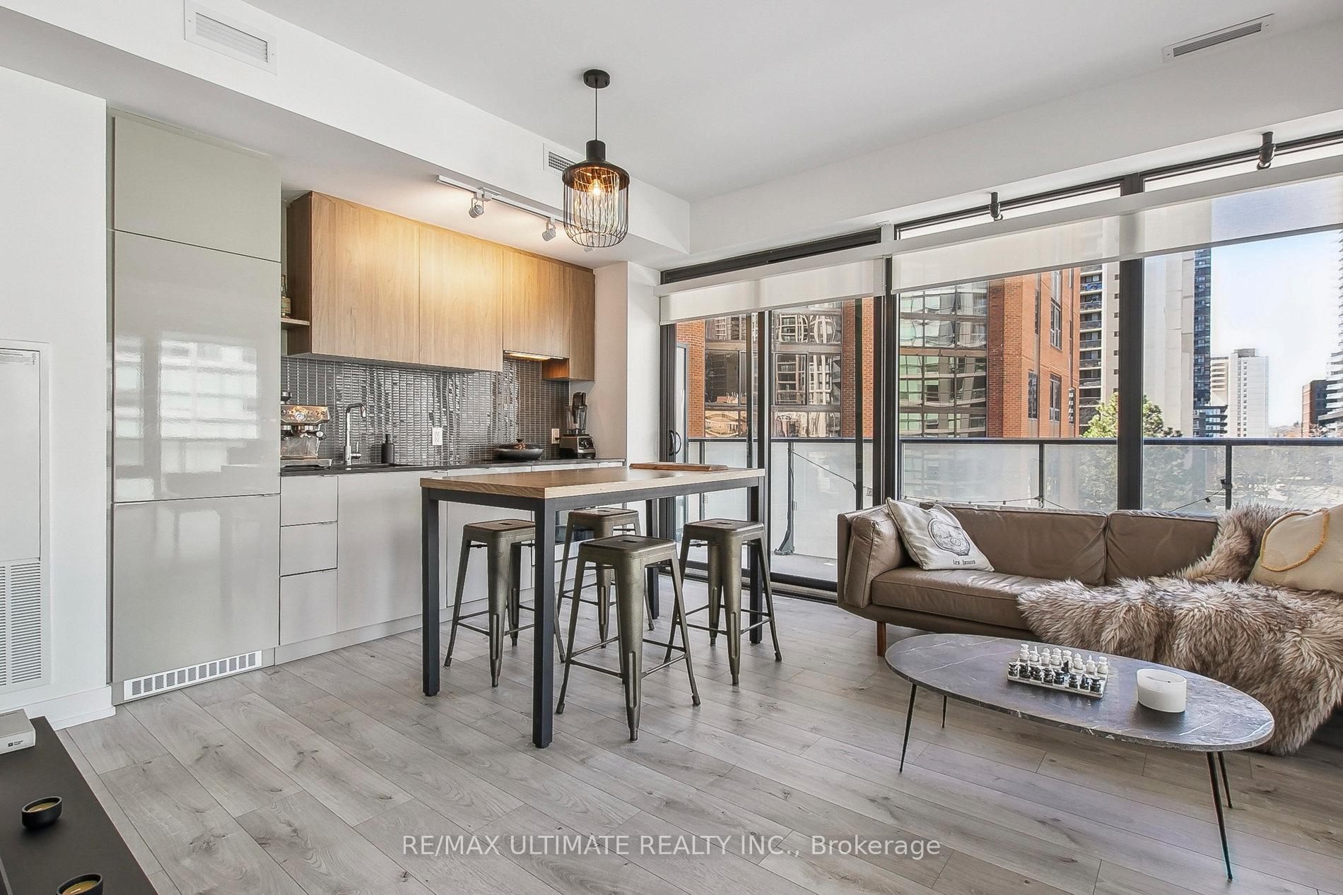 Photo 16 of Unit 601, 161 Roehampton Avenue, Toronto, Mount Pleasant West — HOMEH
