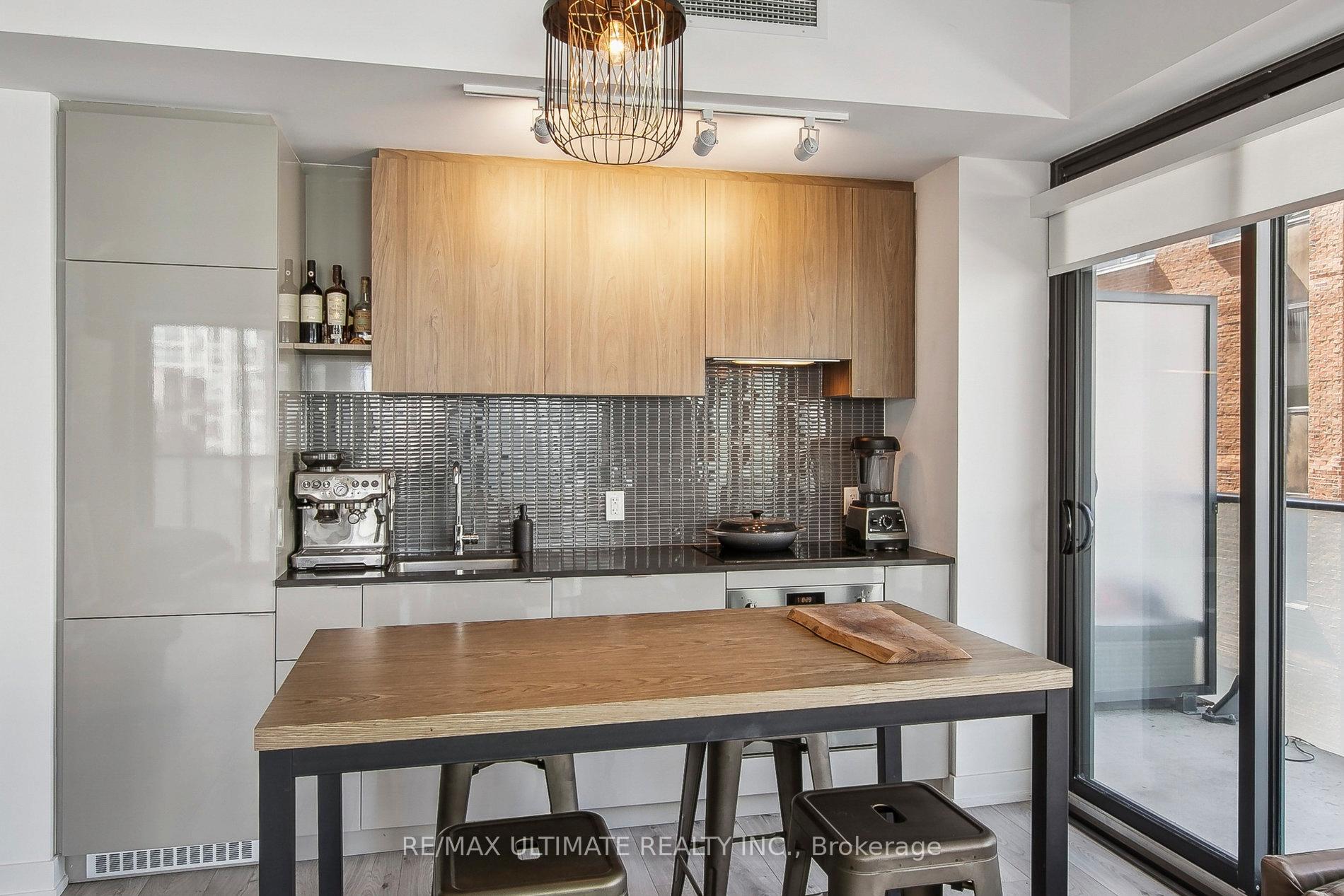 Photo 23 of Unit 601, 161 Roehampton Avenue, Toronto, Mount Pleasant West — HOMEH
