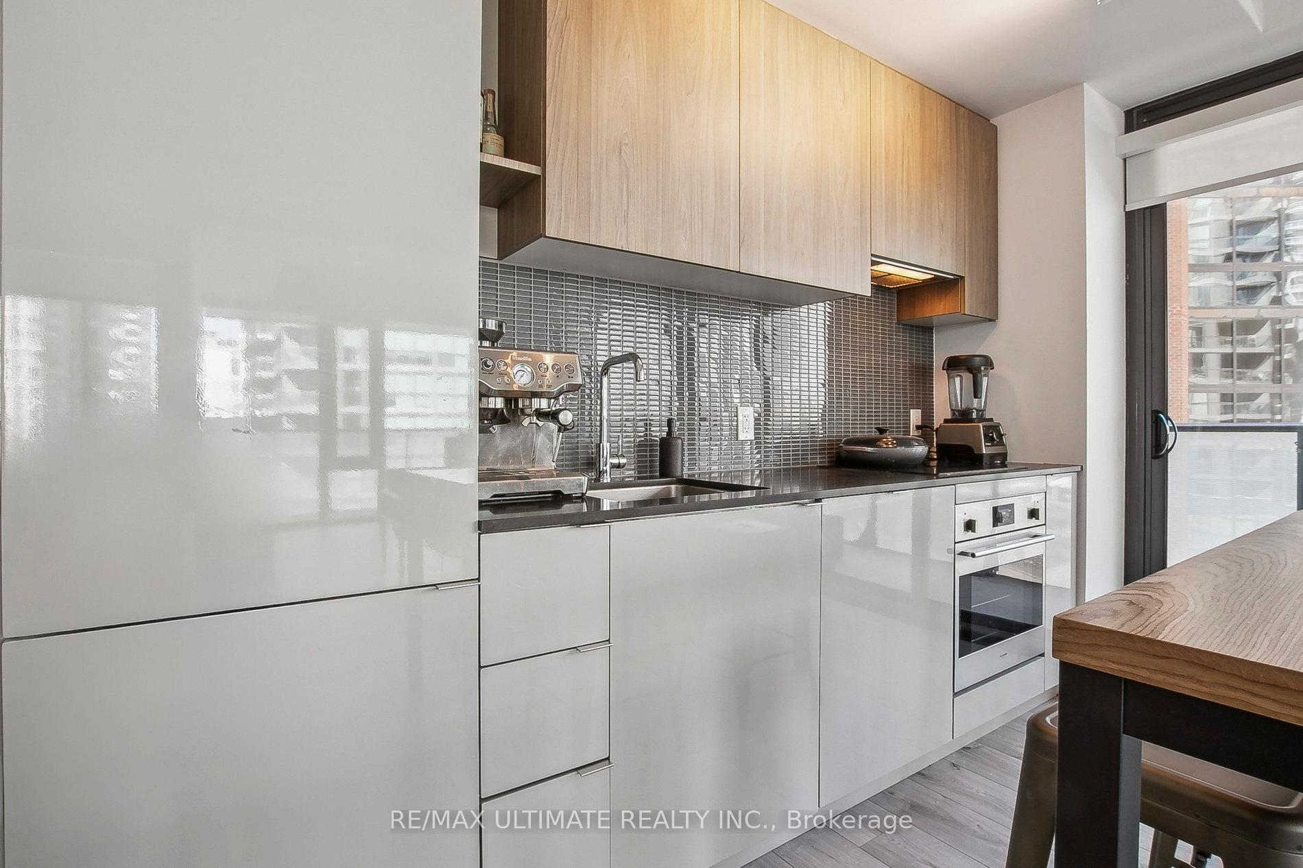 Photo 27 of Unit 601, 161 Roehampton Avenue, Toronto, Mount Pleasant West — HOMEH