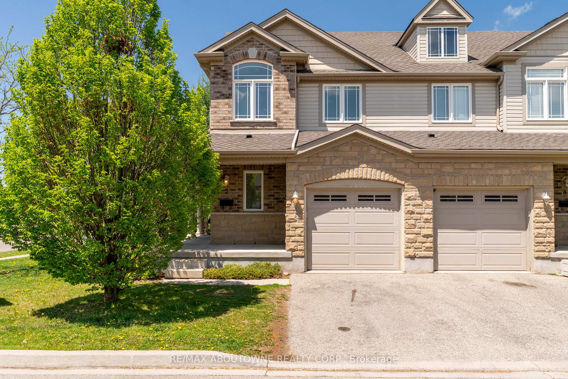 Photo 6 of 2 Lambeth Way, Guelph, Pineridge/Westminster Woods — HOMEH