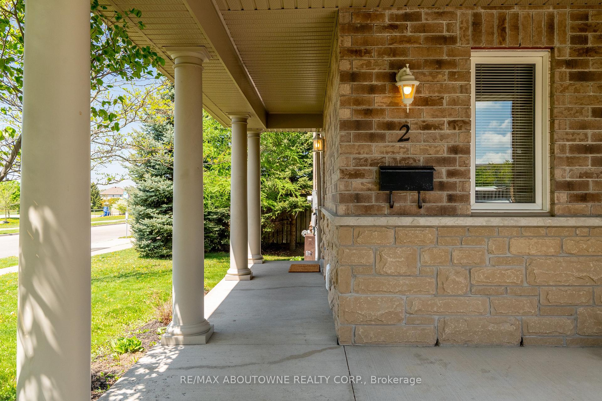 Photo 8 of 2 Lambeth Way, Guelph, Pineridge/Westminster Woods — HOMEH