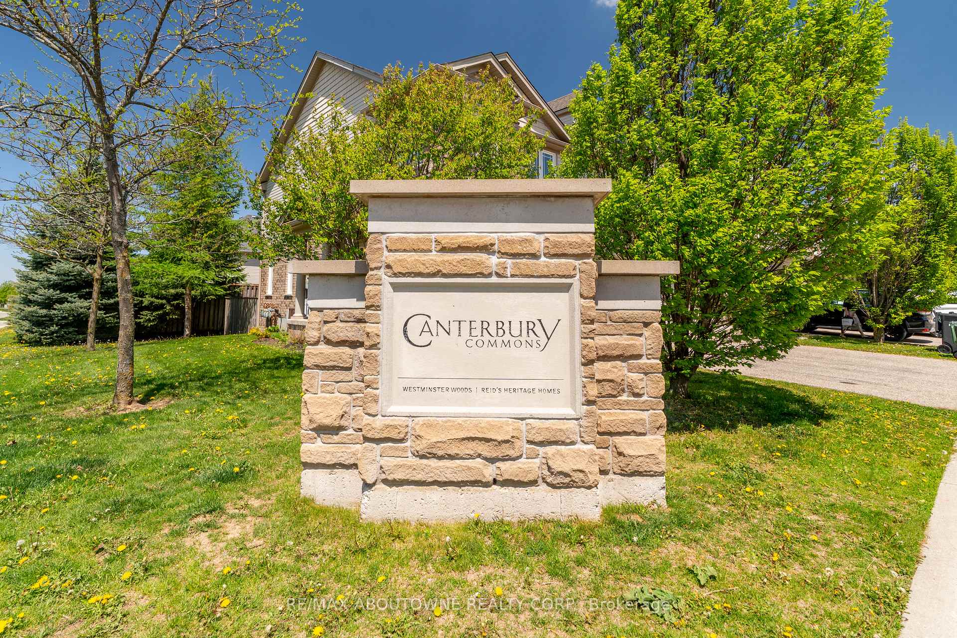 Photo 9 of 2 Lambeth Way, Guelph, Pineridge/Westminster Woods — HOMEH