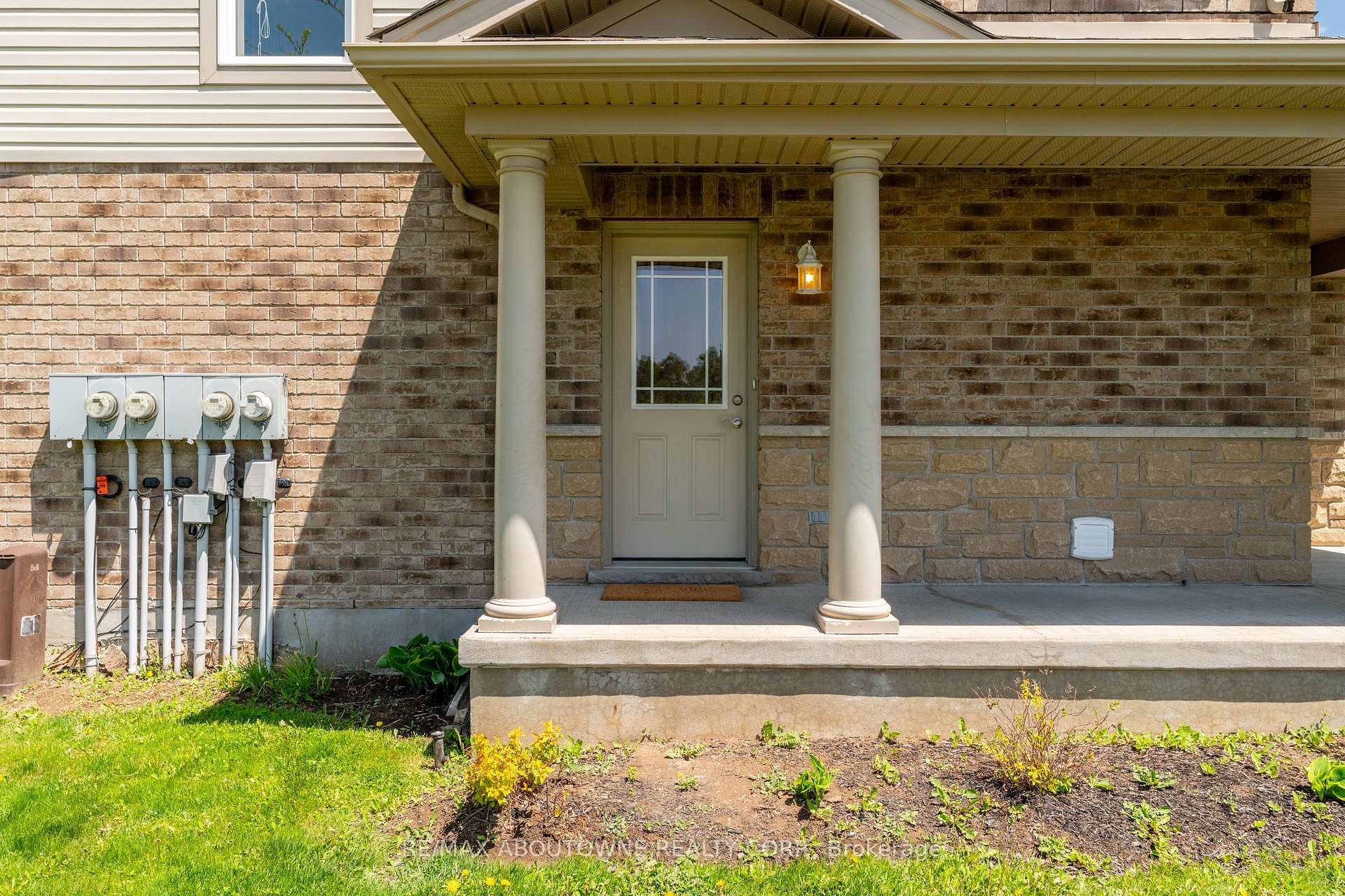Photo 13 of 2 Lambeth Way, Guelph, Pineridge/Westminster Woods — HOMEH