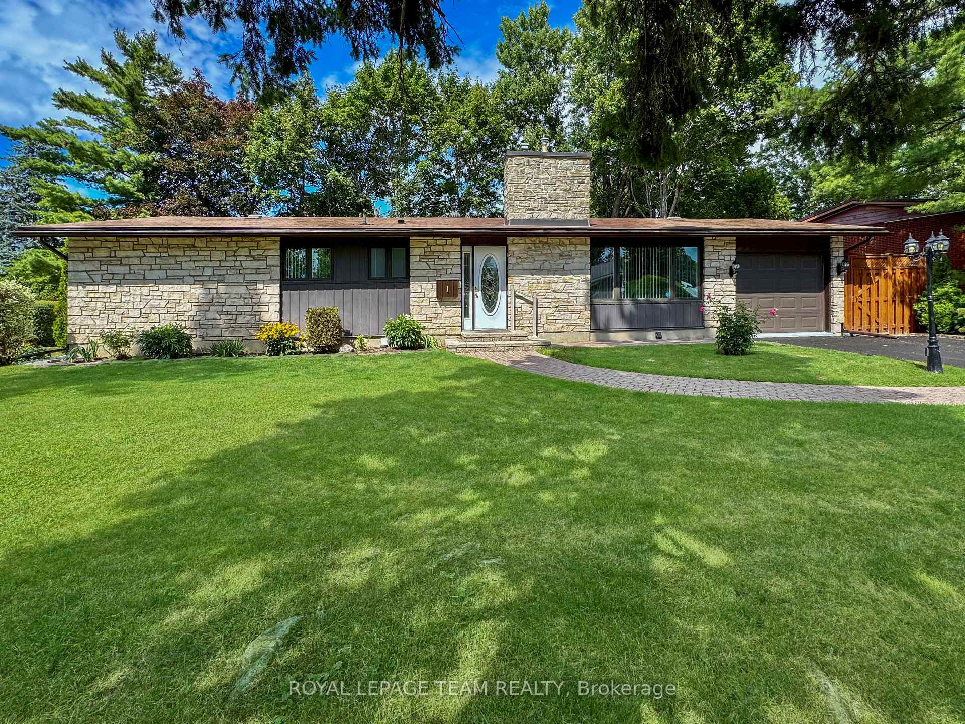 Photo 1 of 1 Stillwater Drive, Ottawa, Crystal Beach — HOMEH