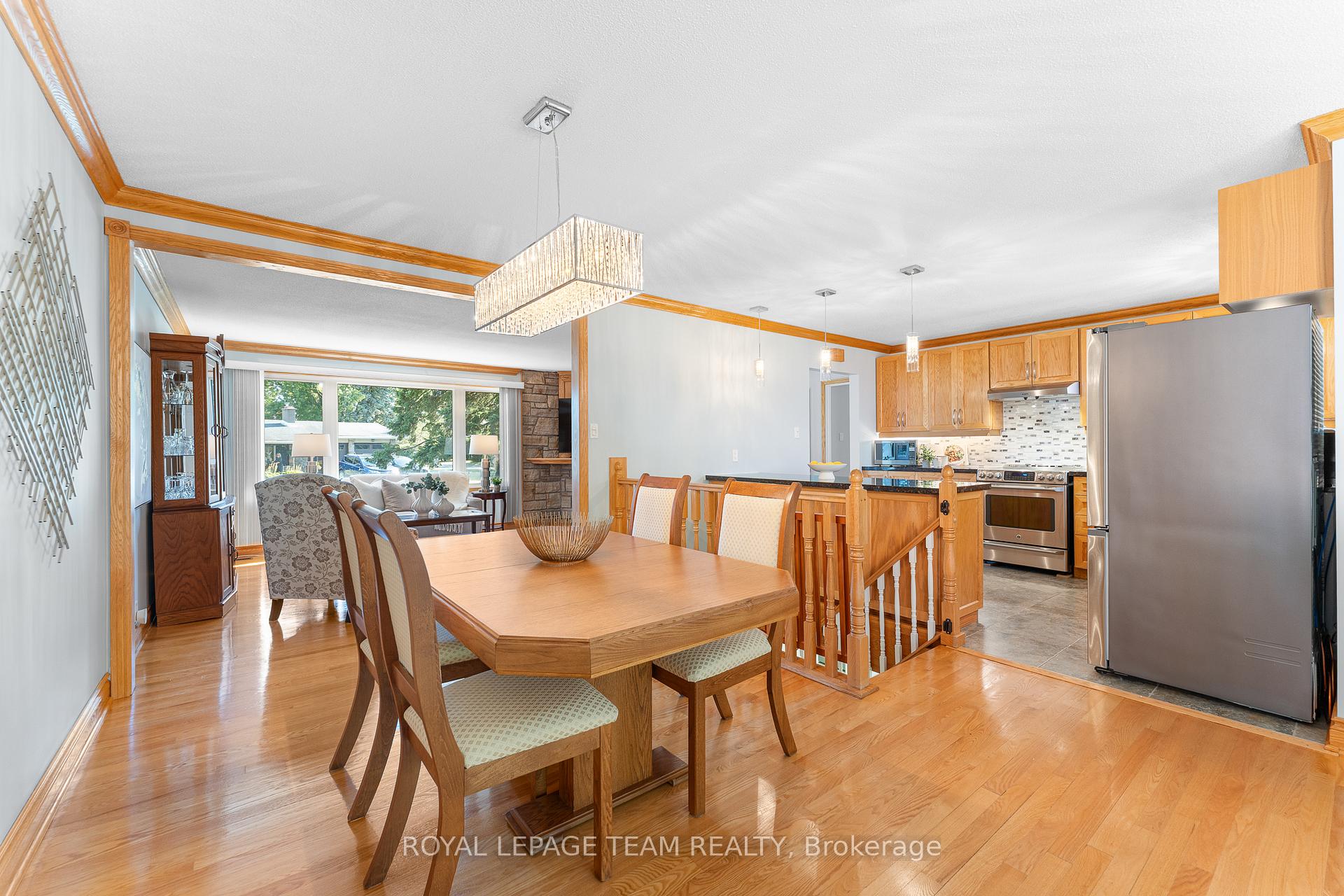 Photo 11 of 1 Stillwater Drive, Ottawa, Crystal Beach — HOMEH