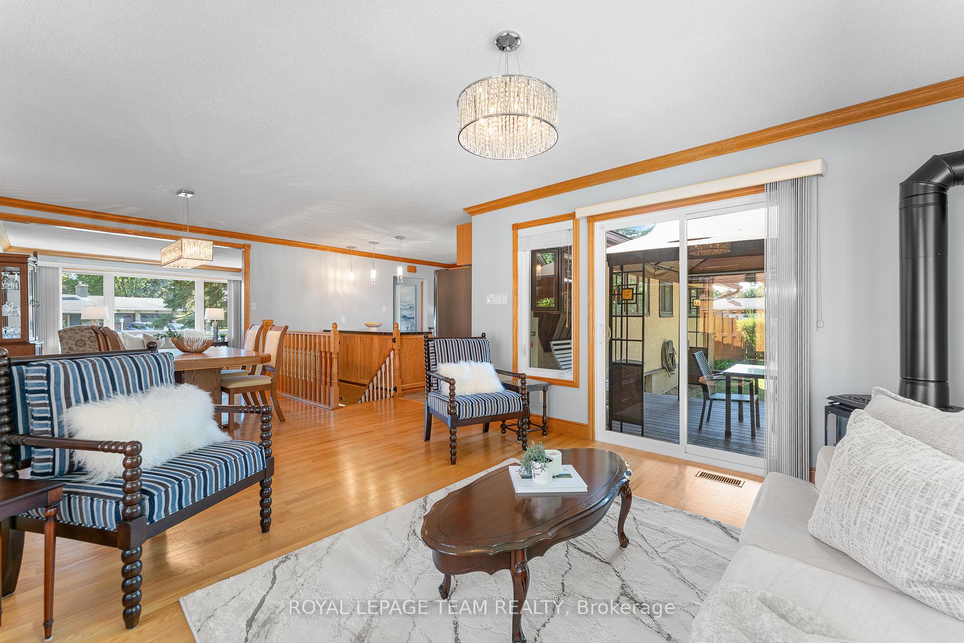 Photo 9 of 1 Stillwater Drive, Ottawa, Crystal Beach — HOMEH