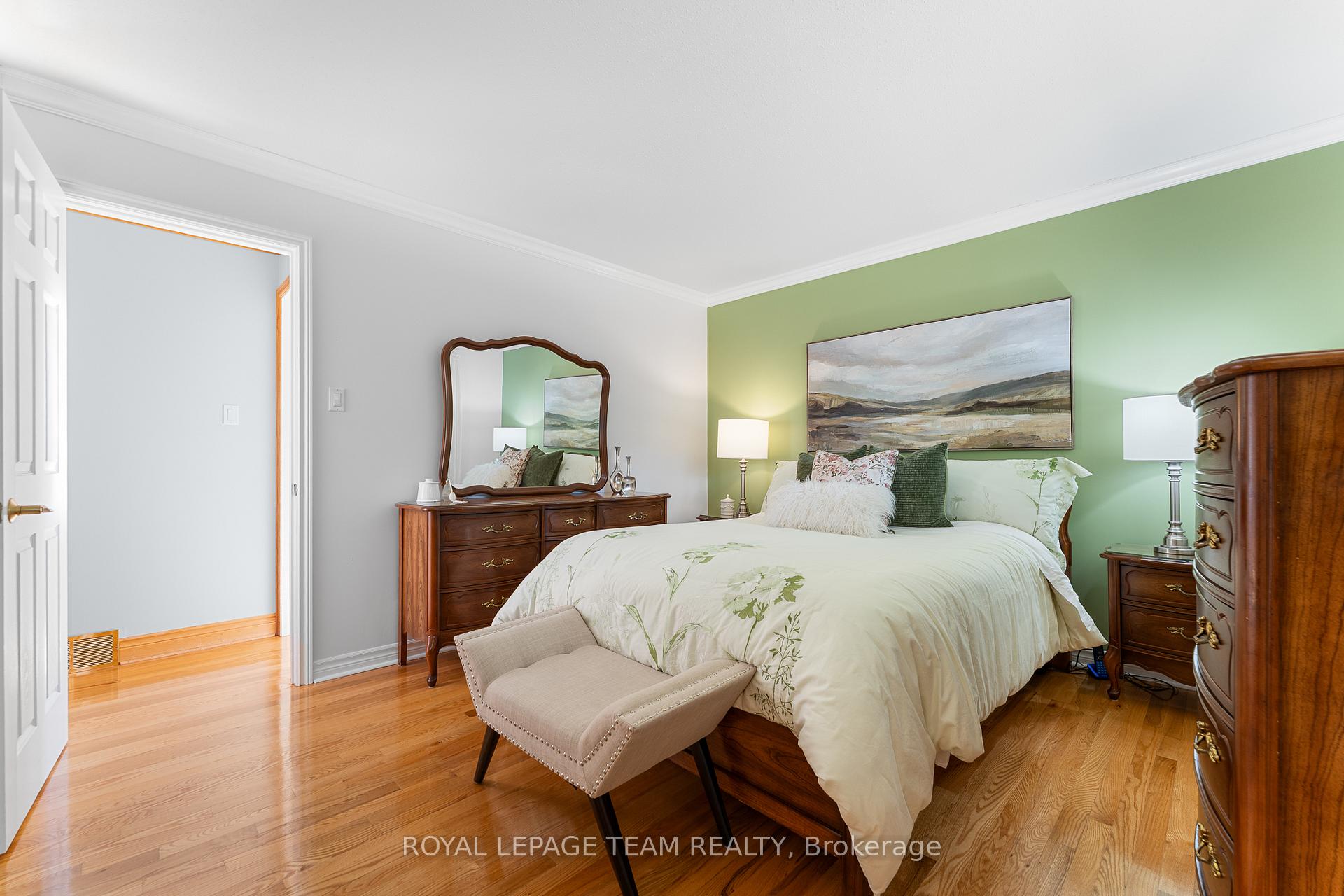 Photo 23 of 1 Stillwater Drive, Ottawa, Crystal Beach — HOMEH