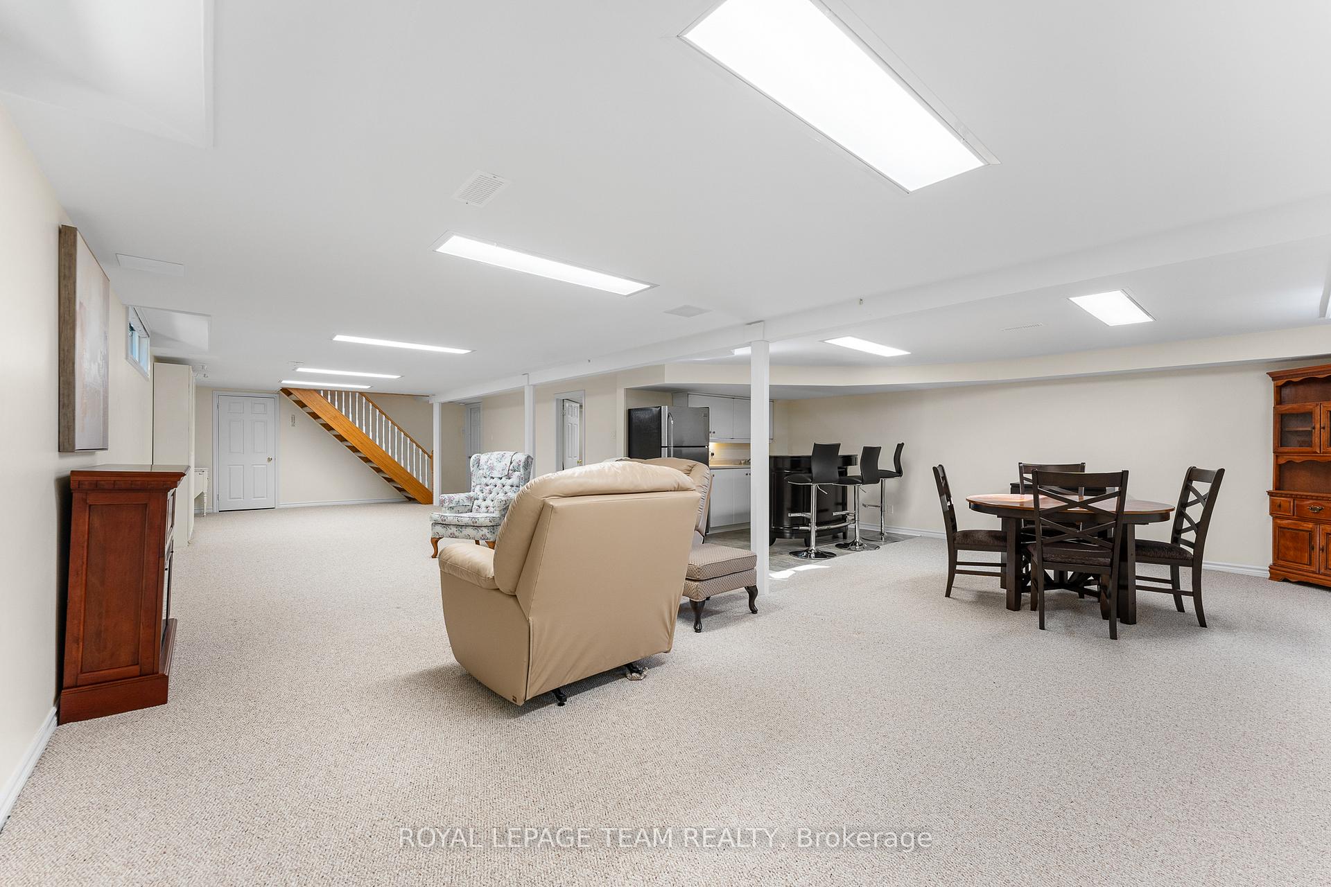 Photo 32 of 1 Stillwater Drive, Ottawa, Crystal Beach — HOMEH