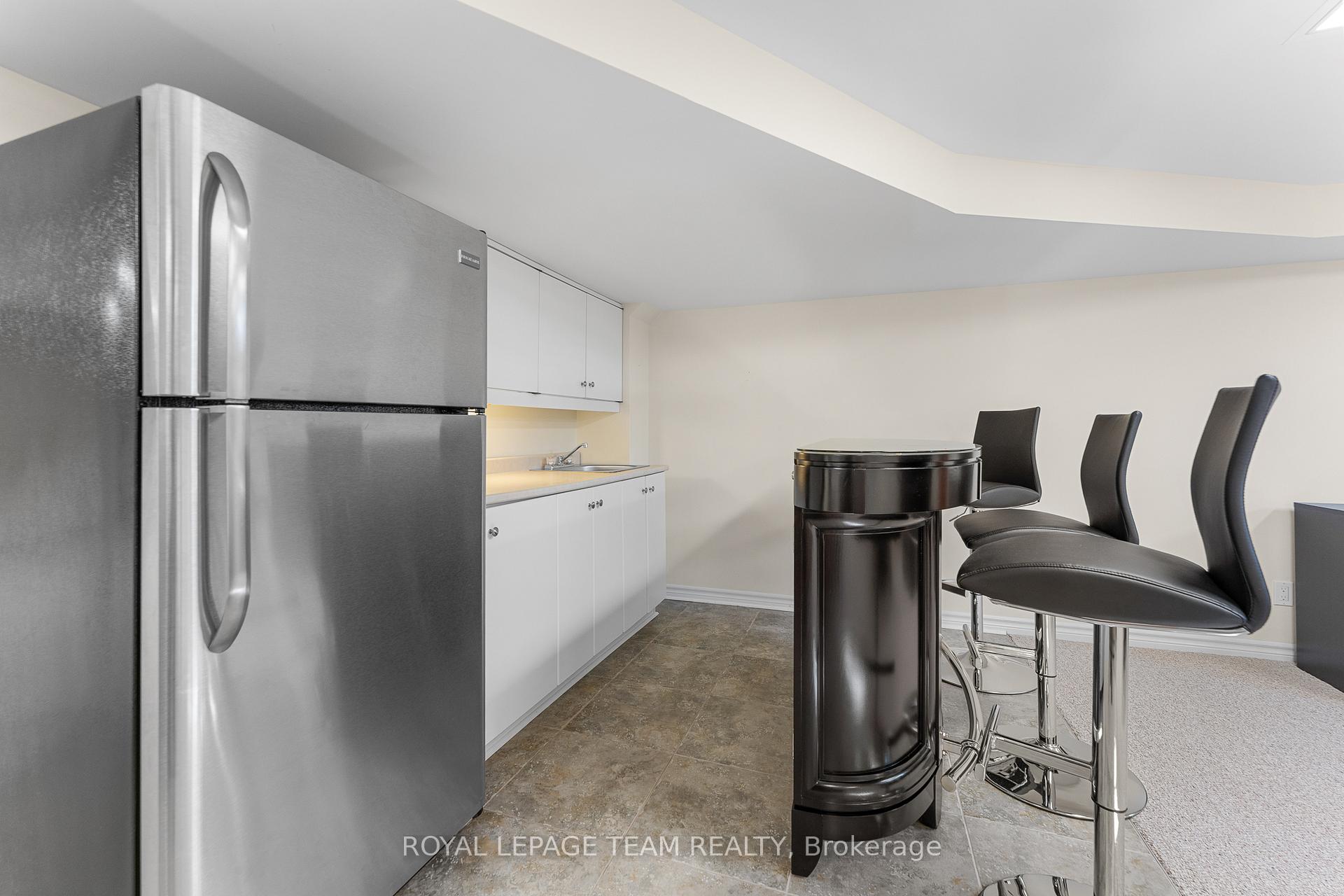 Photo 33 of 1 Stillwater Drive, Ottawa, Crystal Beach — HOMEH