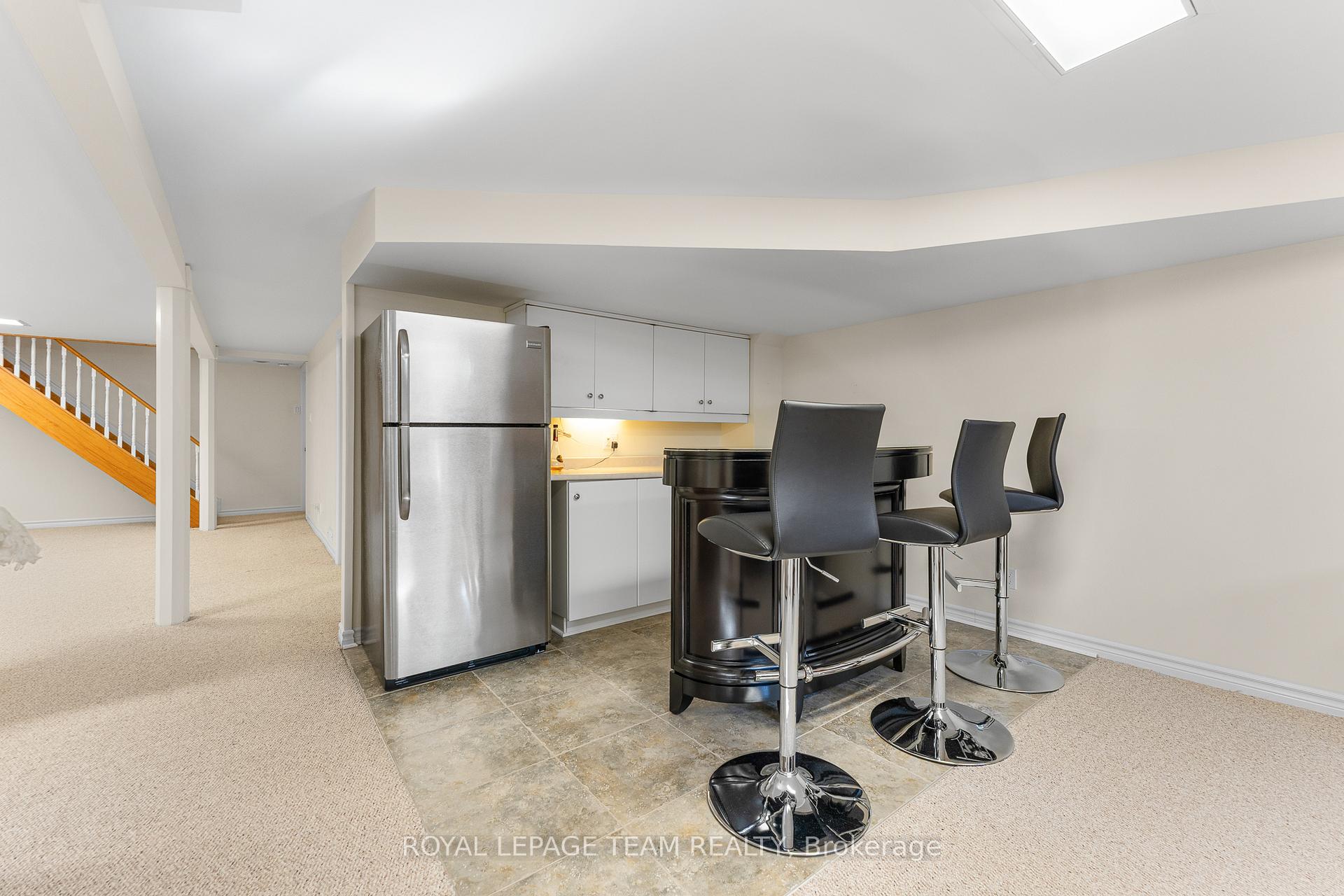 Photo 35 of 1 Stillwater Drive, Ottawa, Crystal Beach — HOMEH