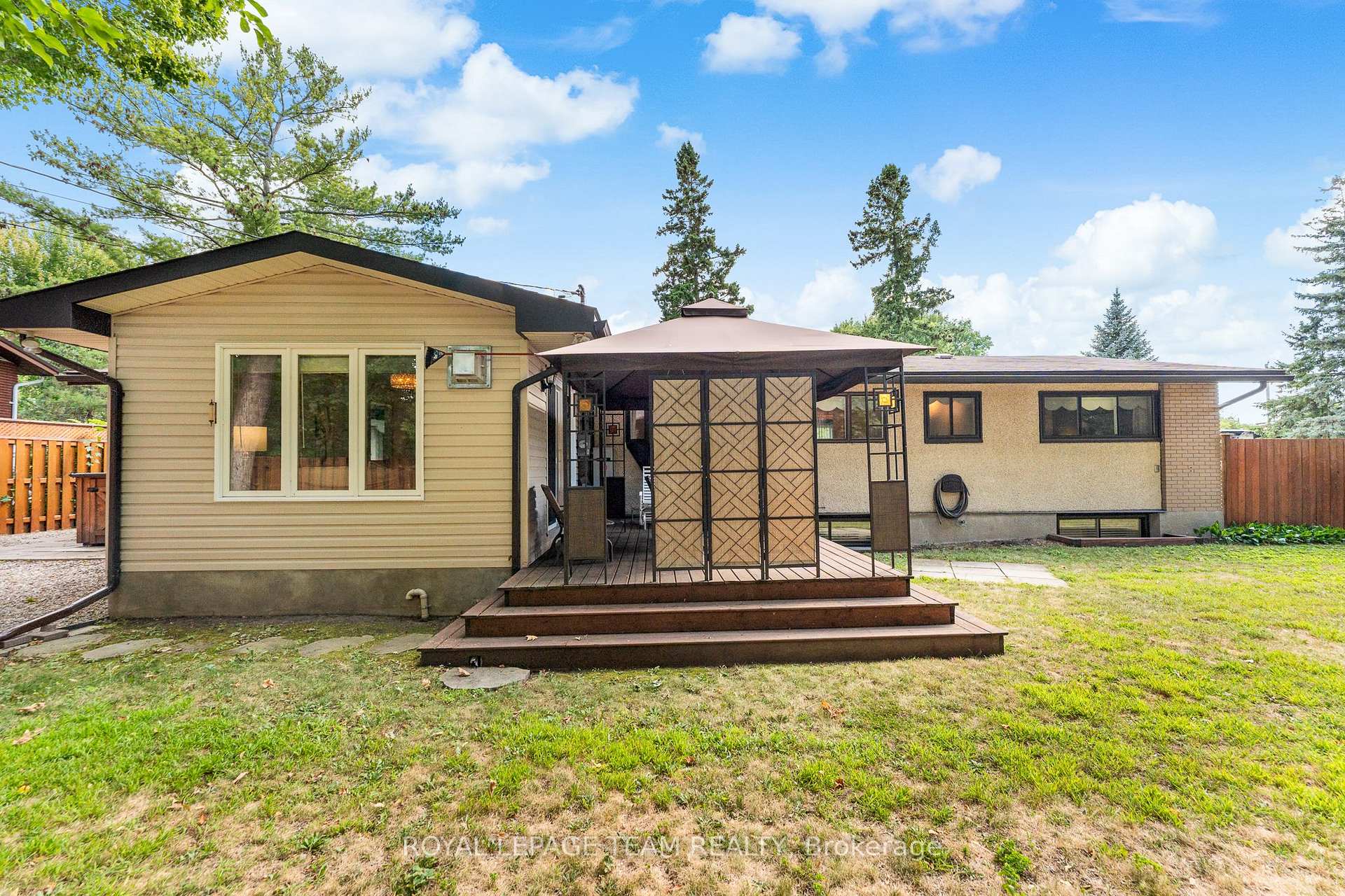 Photo 43 of 1 Stillwater Drive, Ottawa, Crystal Beach — HOMEH
