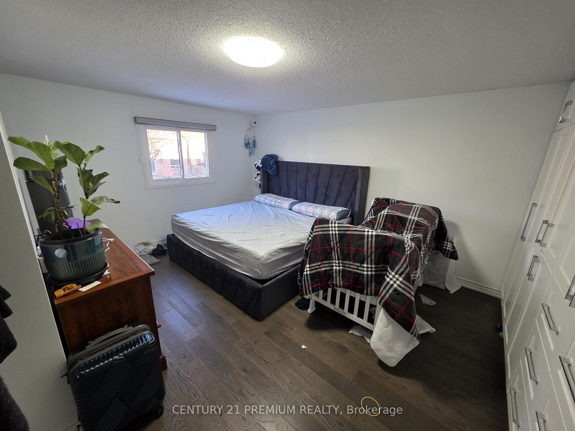 Photo 2 of 61 Tams Drive, Ajax, Central East — HOMEH