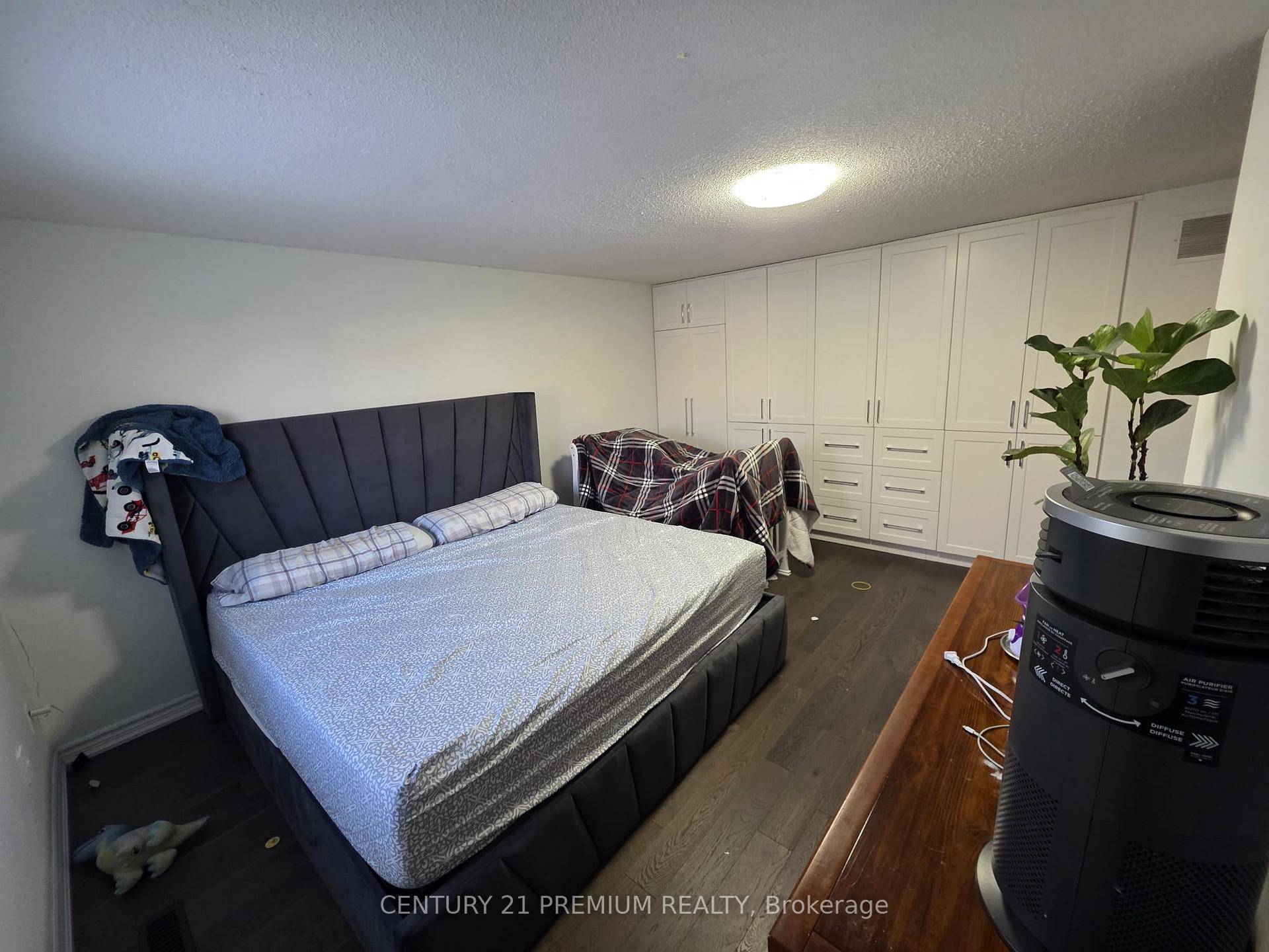 Photo 4 of 61 Tams Drive, Ajax, Central East — HOMEH