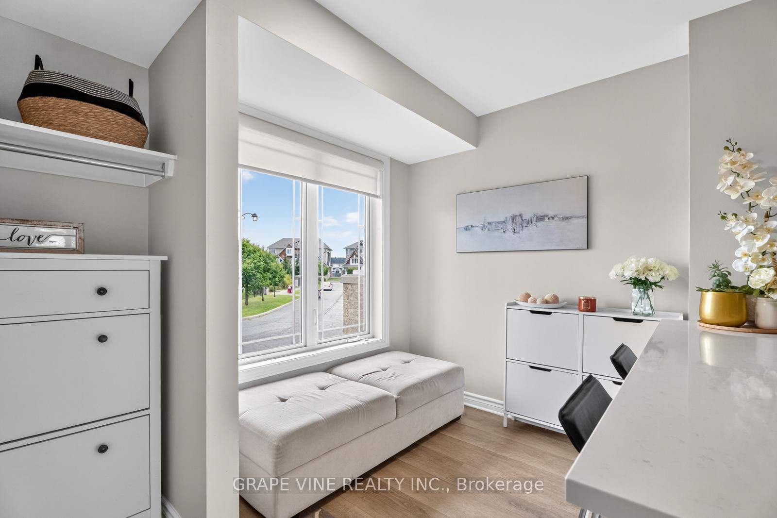 Photo 3 of 553 Lakeridge Drive, Ottawa, Avalon East — HOMEH