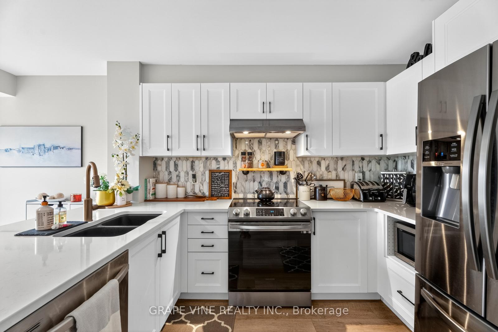 Photo 5 of 553 Lakeridge Drive, Ottawa, Avalon East — HOMEH