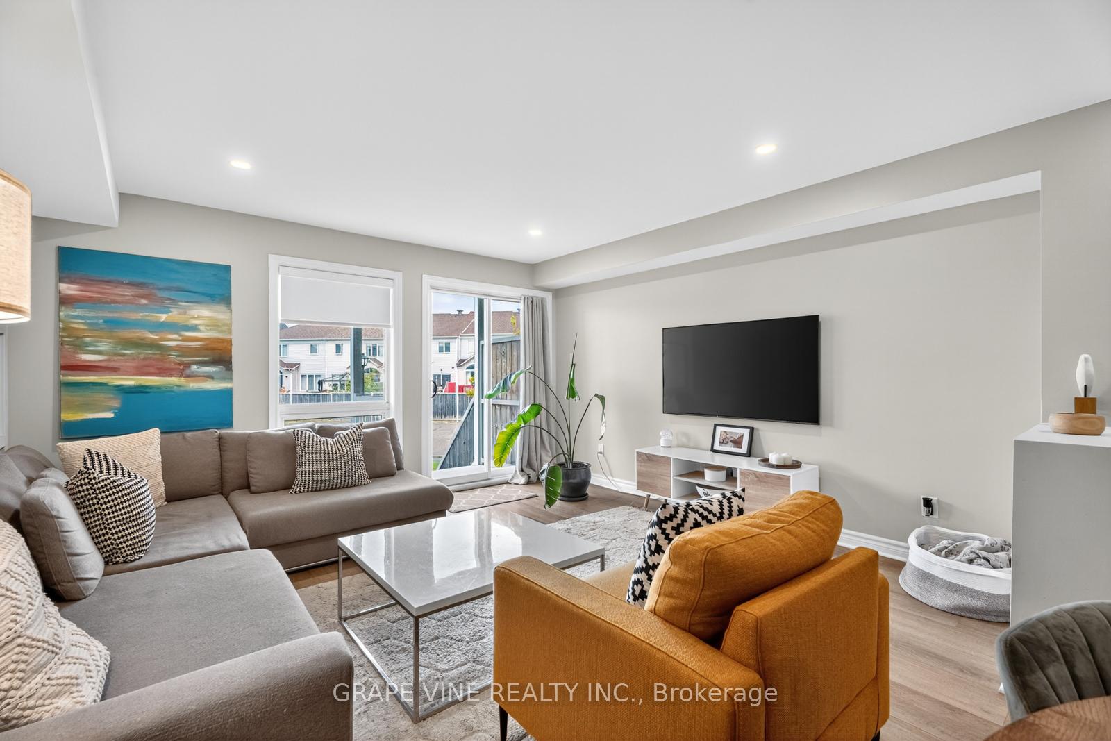 Photo 10 of 553 Lakeridge Drive, Ottawa, Avalon East — HOMEH