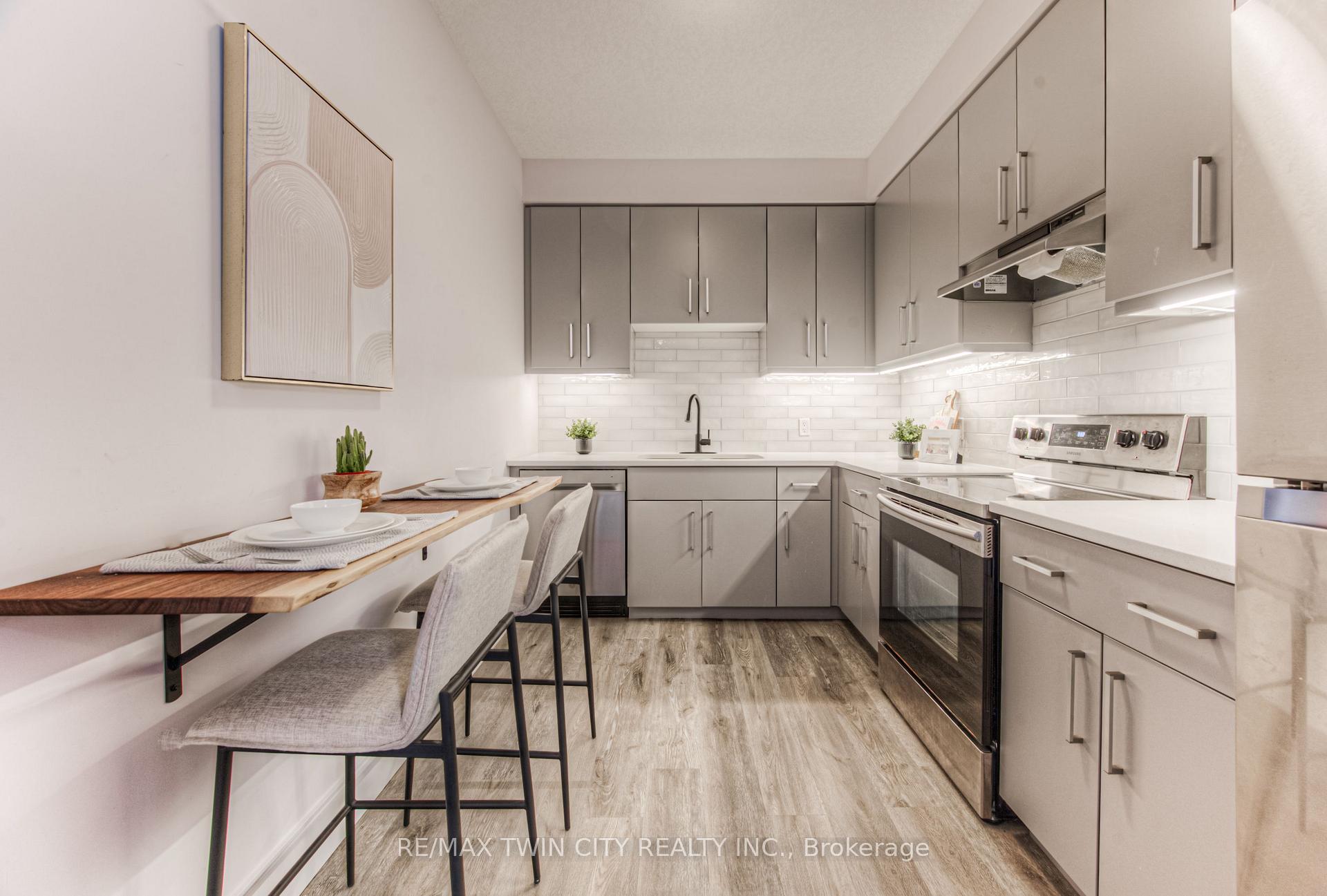 Photo 7 of Unit 10, 54 Bridge Street W, Kitchener — HOMEH