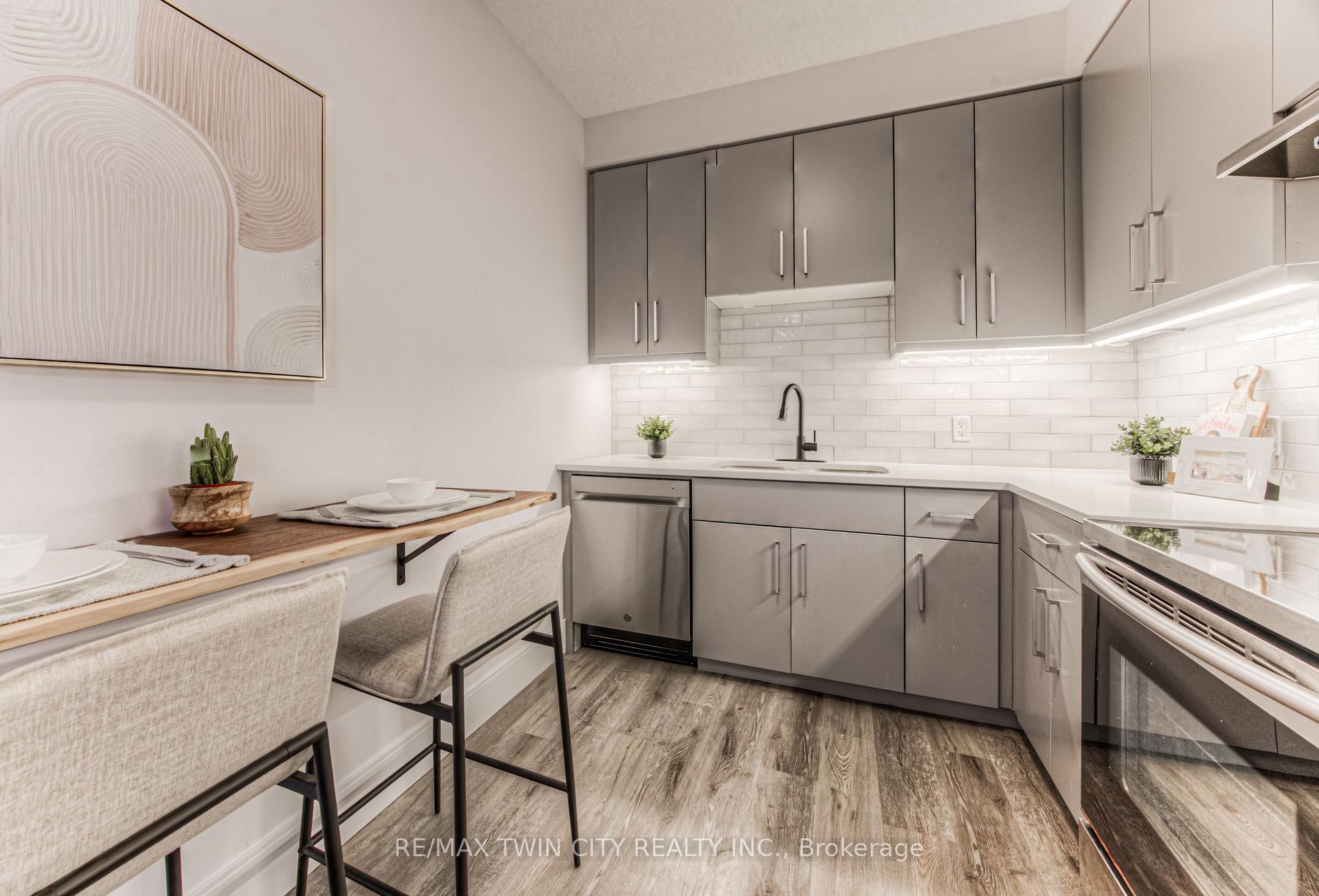 Photo 8 of Unit 10, 54 Bridge Street W, Kitchener — HOMEH