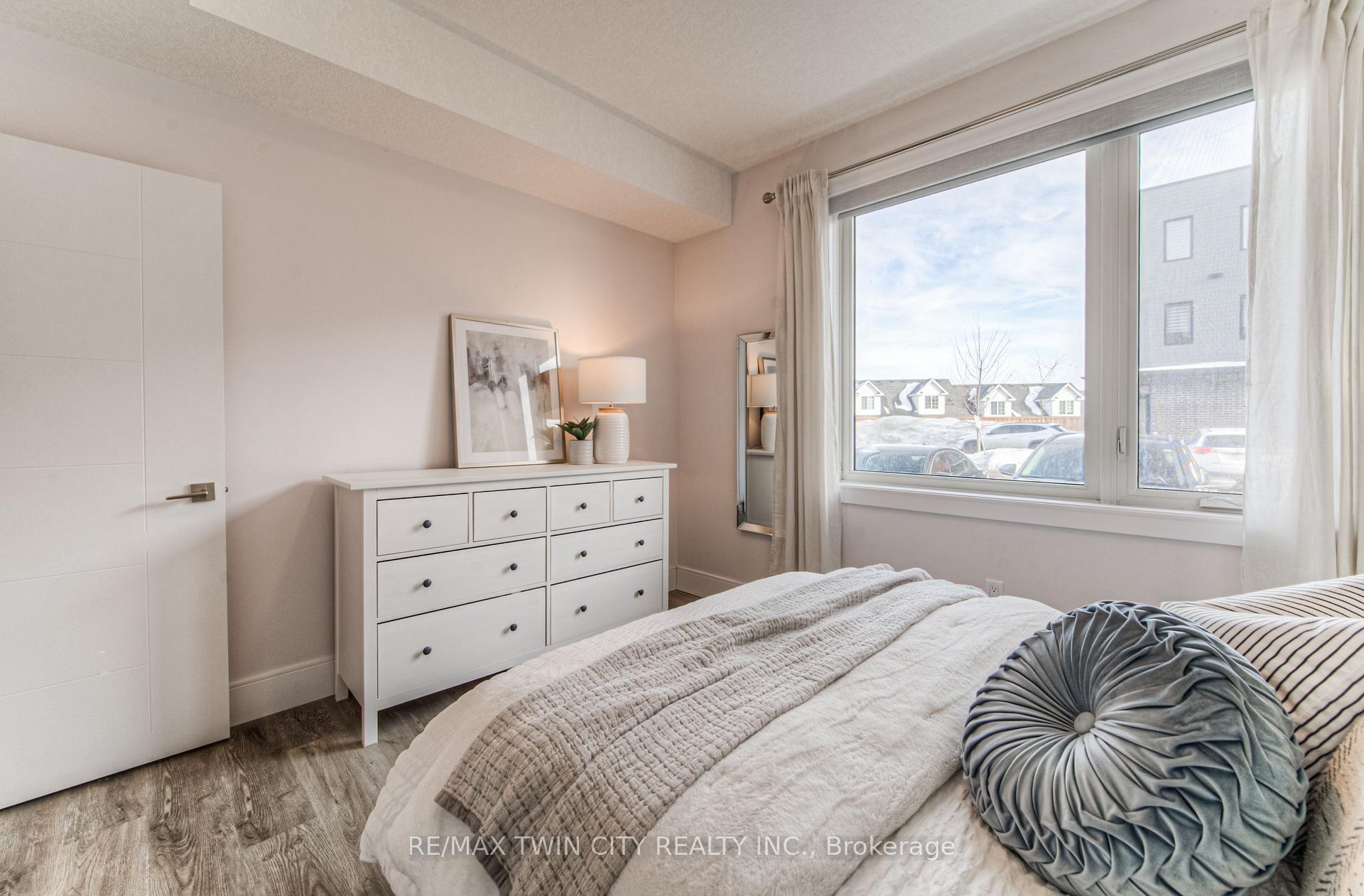 Photo 22 of Unit 10, 54 Bridge Street W, Kitchener — HOMEH