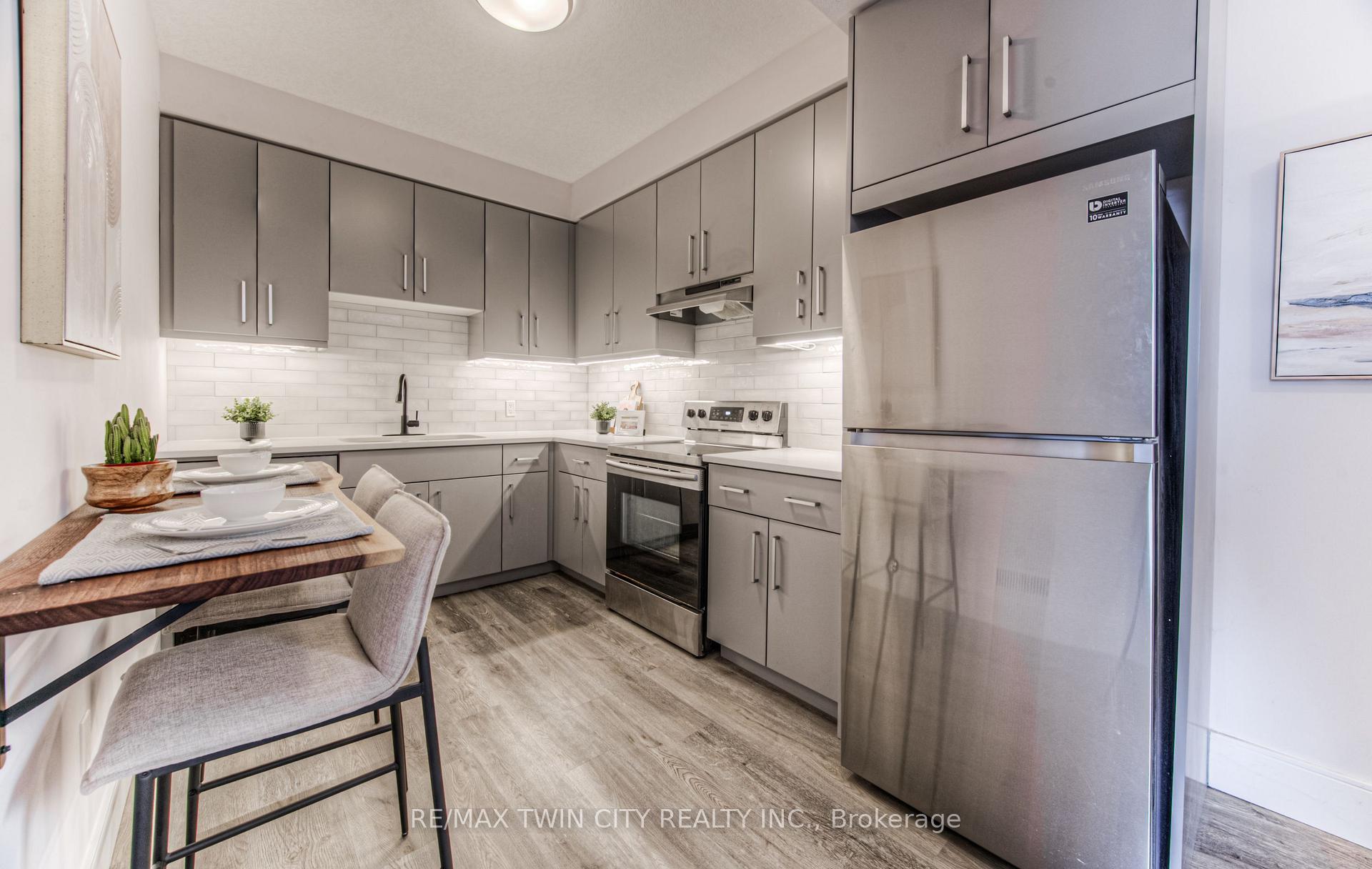Photo 25 of Unit 10, 54 Bridge Street W, Kitchener — HOMEH