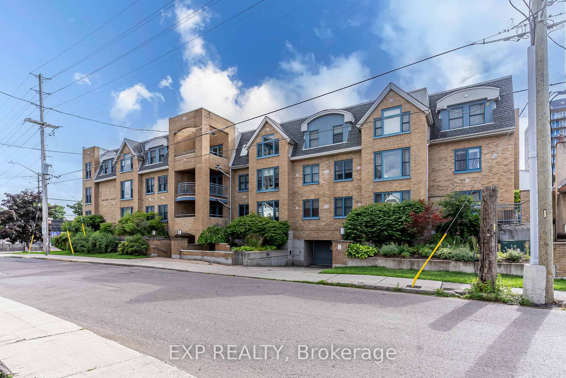 Front of Unit 211, 202 Hinchey Avenue