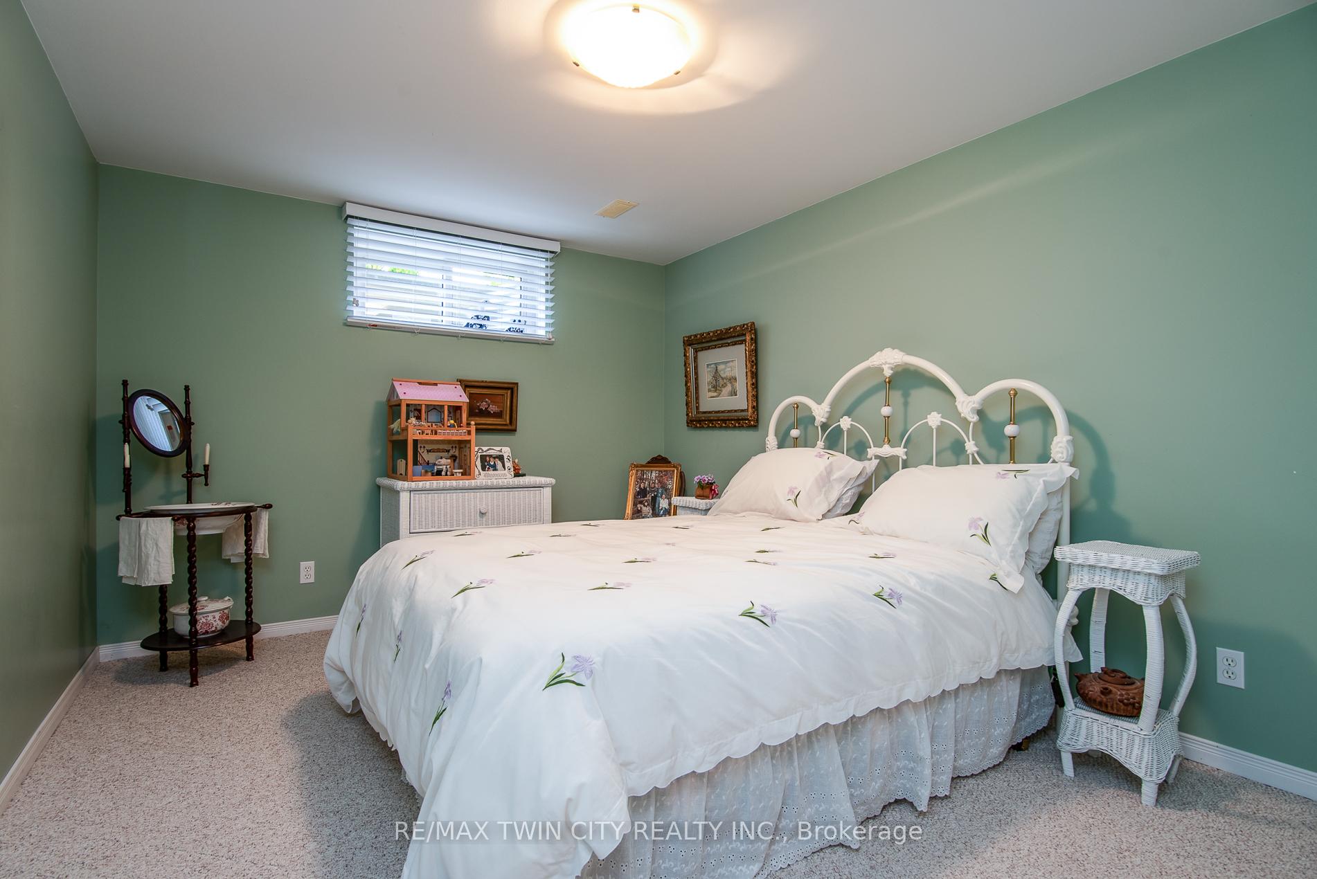 Photo 7 of Unit 21, 545 Laurelwood Drive, Waterloo — HOMEH