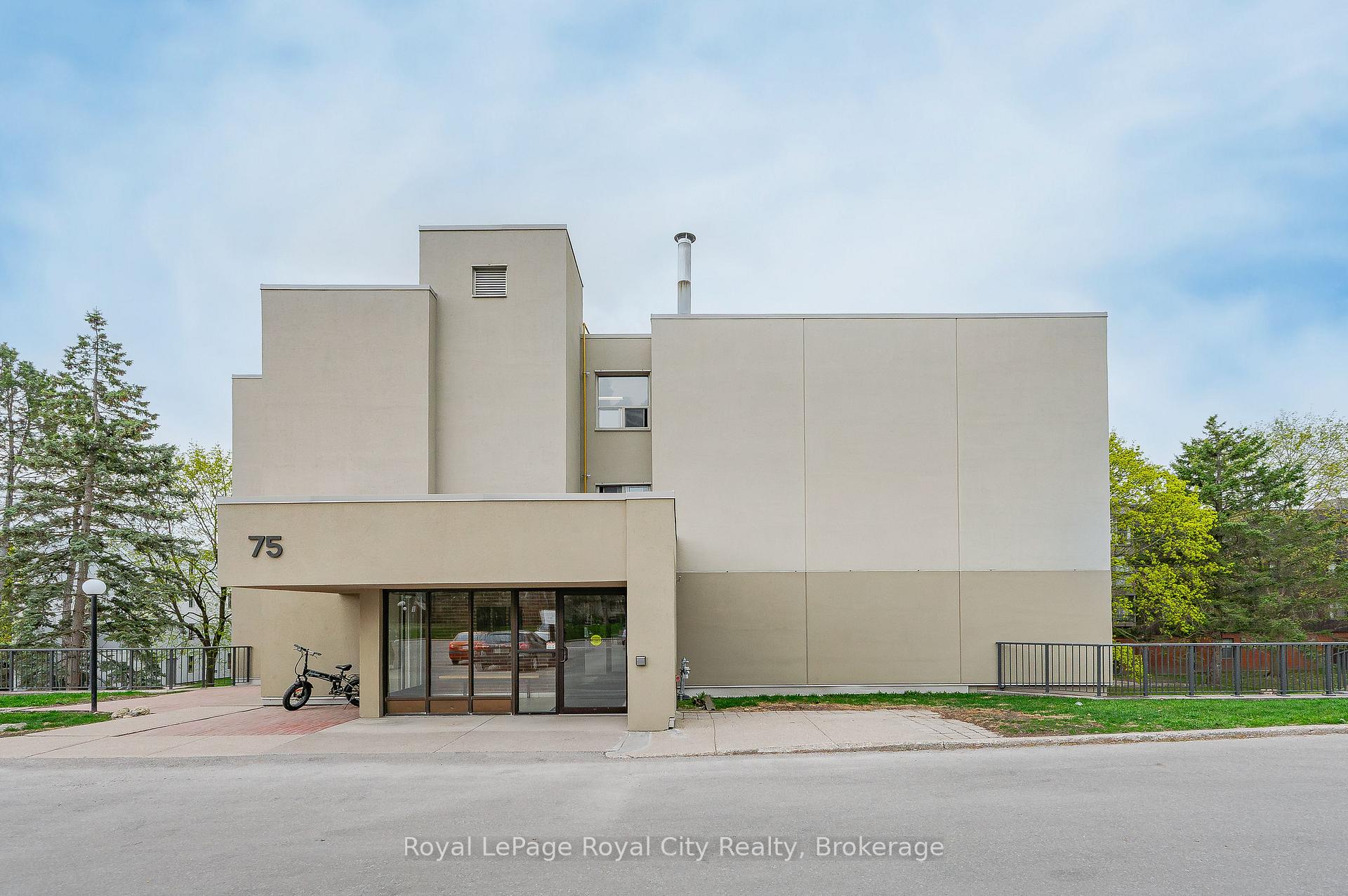 Front of Unit 208, 75 Silvercreek Parkway N