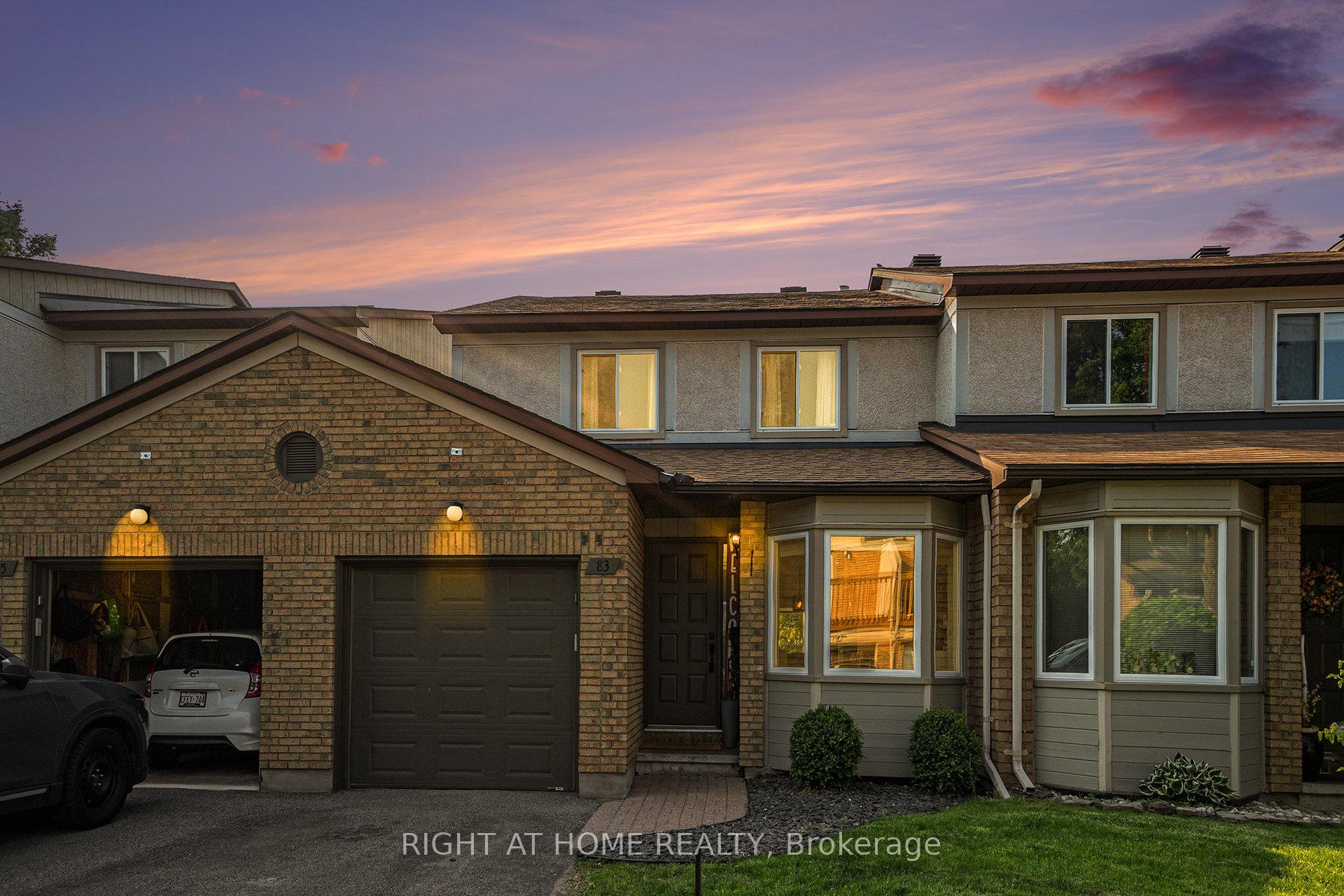 Photo 1 of 83 Versailles Private, Ottawa, Hunt Club Woods — HOMEH