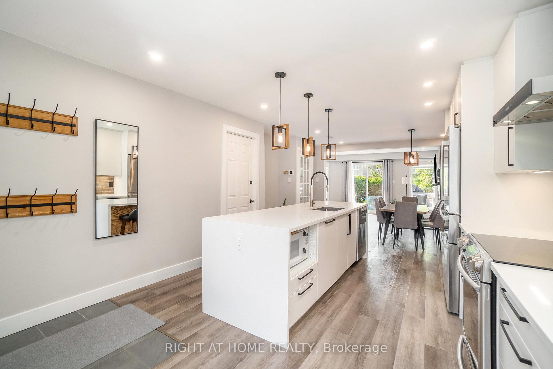 Photo 12 of 83 Versailles Private, Ottawa, Hunt Club Woods — HOMEH