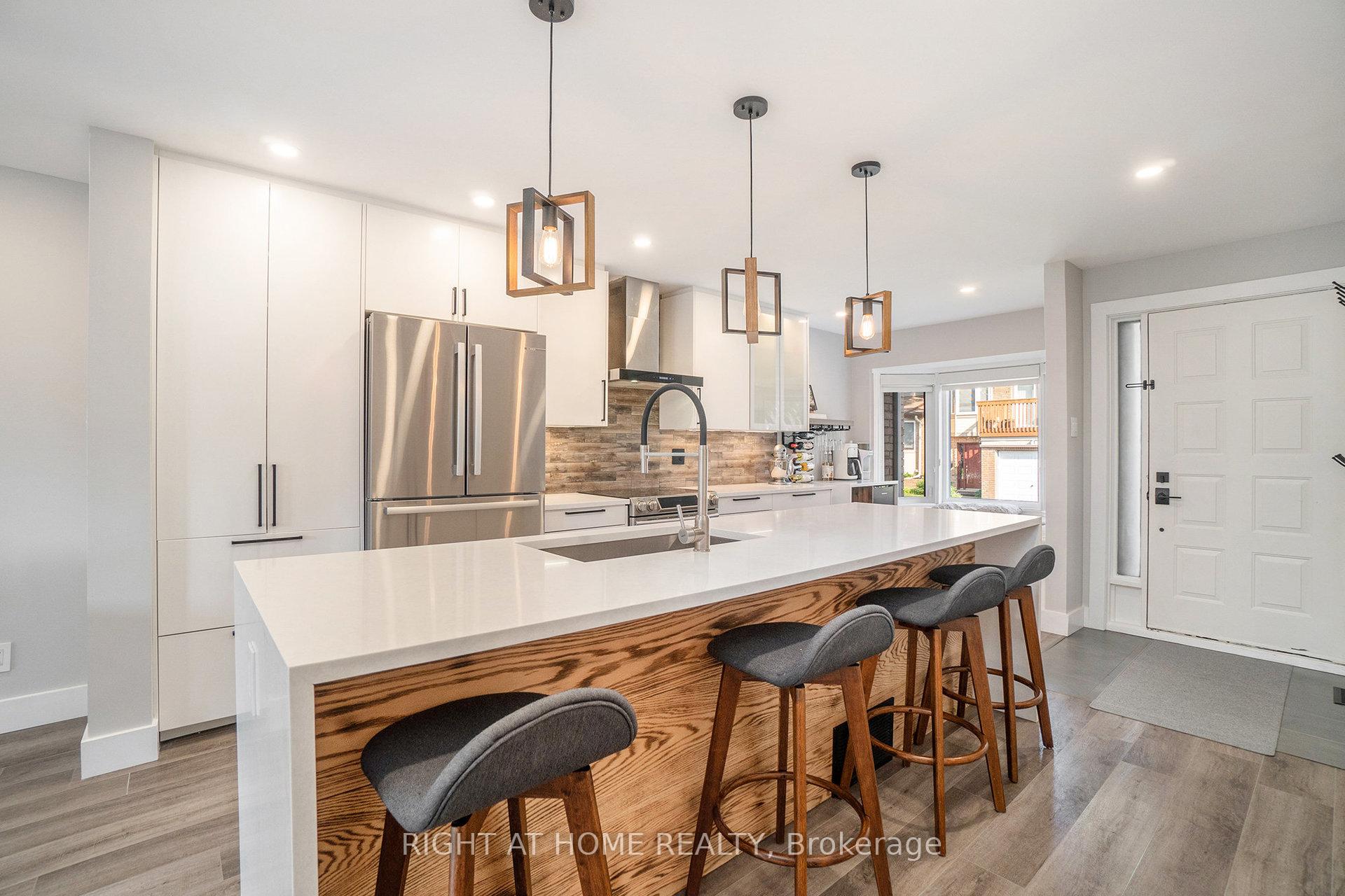 Photo 14 of 83 Versailles Private, Ottawa, Hunt Club Woods — HOMEH