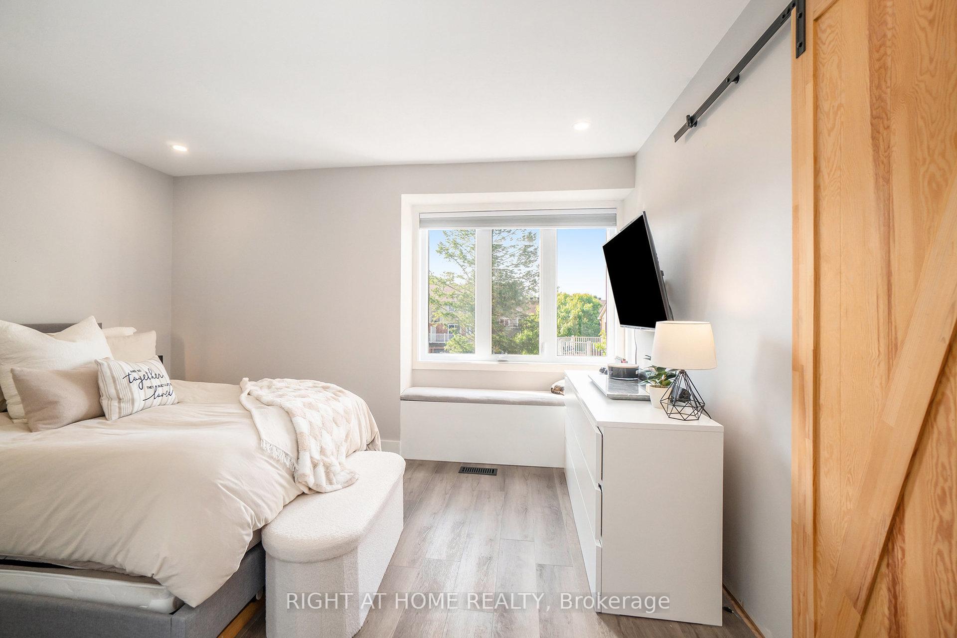 Photo 17 of 83 Versailles Private, Ottawa, Hunt Club Woods — HOMEH