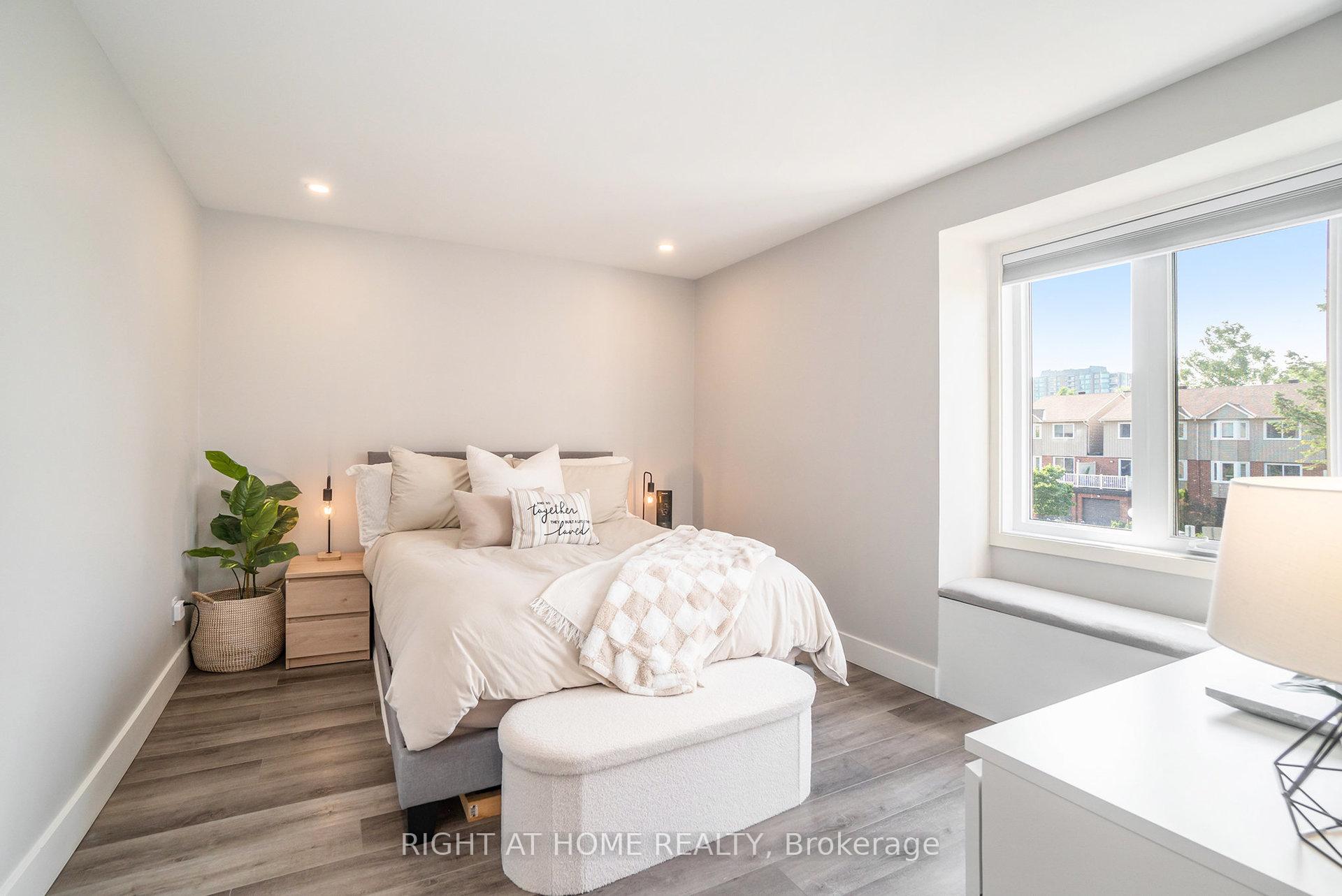 Photo 18 of 83 Versailles Private, Ottawa, Hunt Club Woods — HOMEH