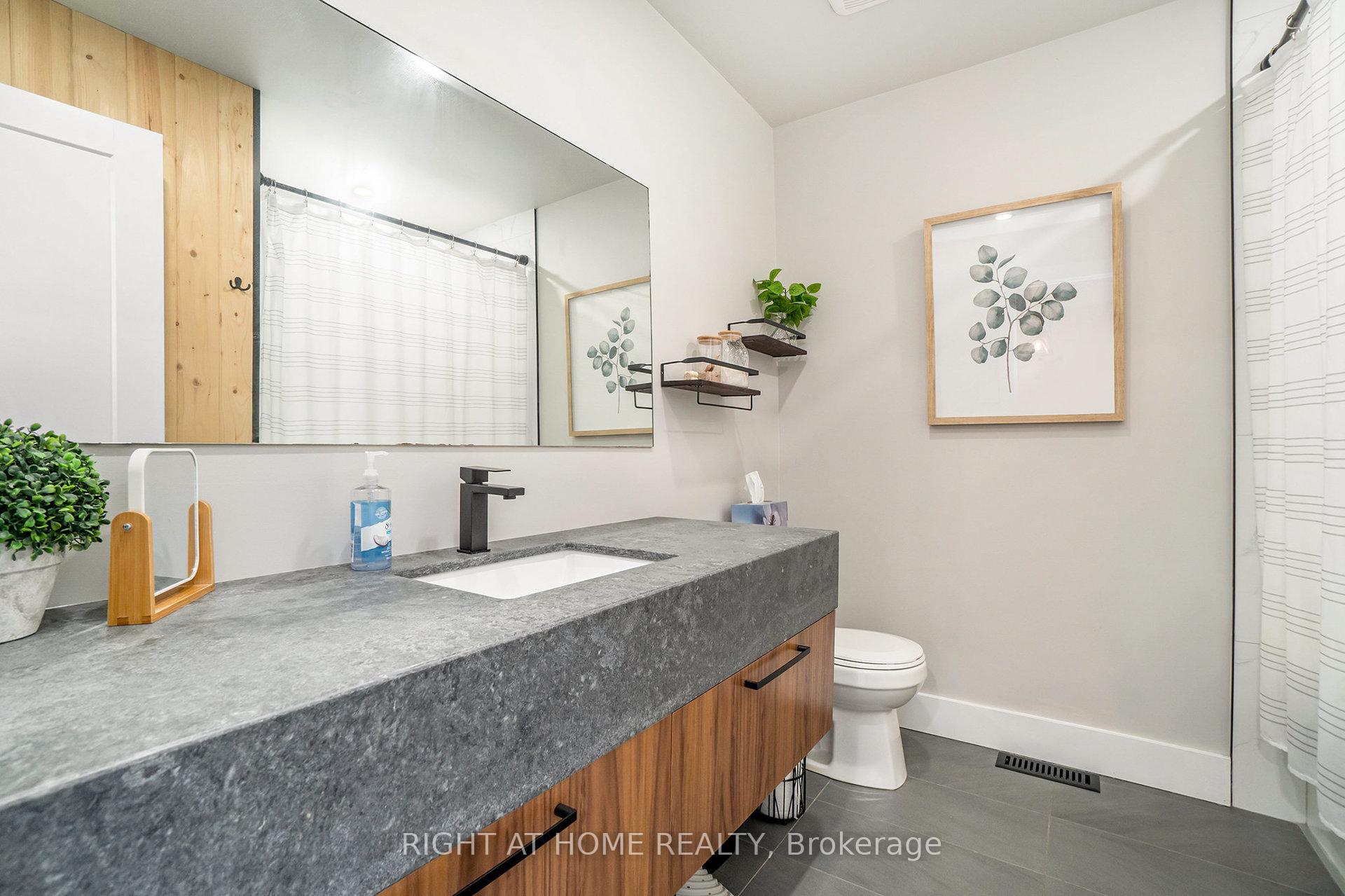 Photo 20 of 83 Versailles Private, Ottawa, Hunt Club Woods — HOMEH