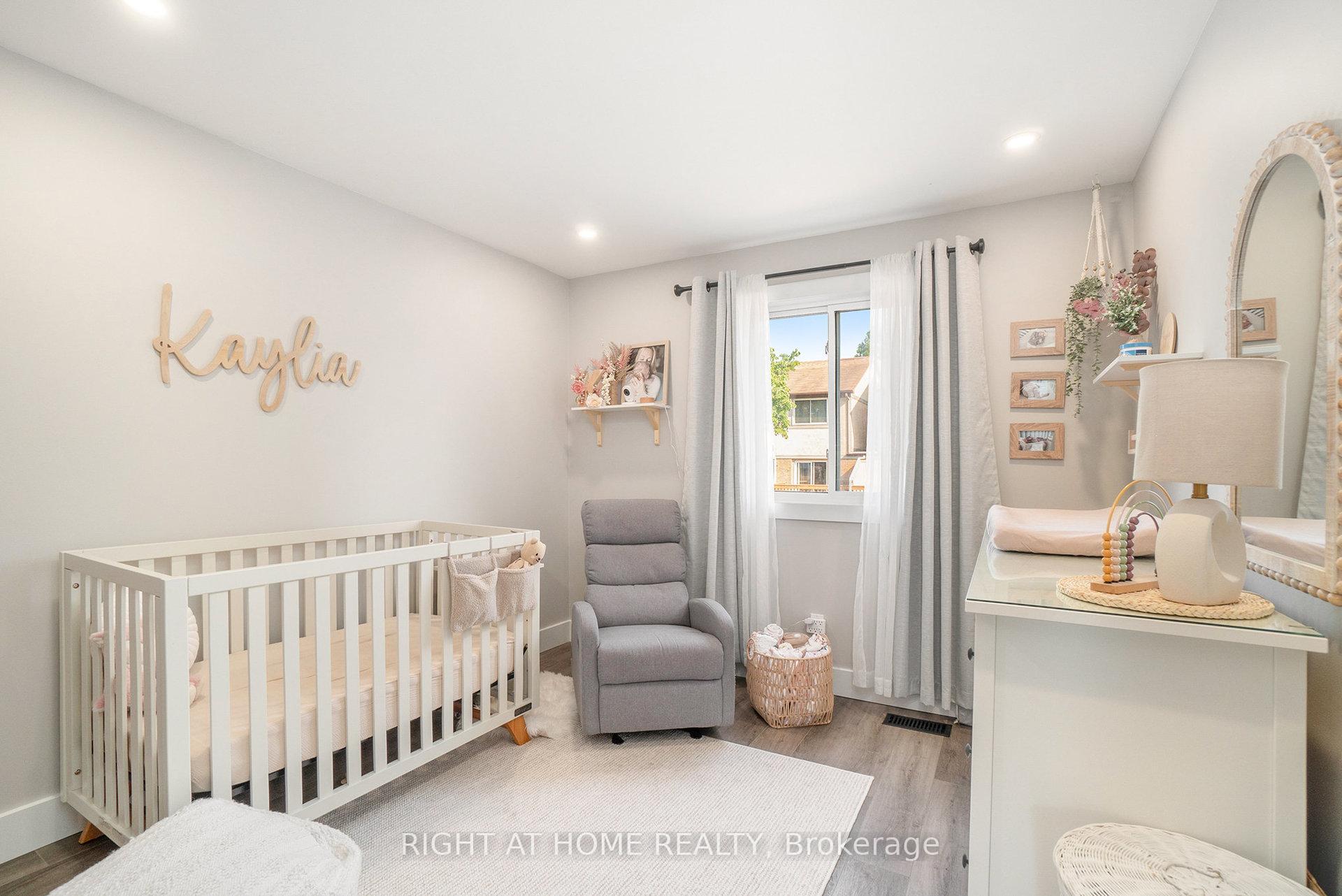 Photo 21 of 83 Versailles Private, Ottawa, Hunt Club Woods — HOMEH
