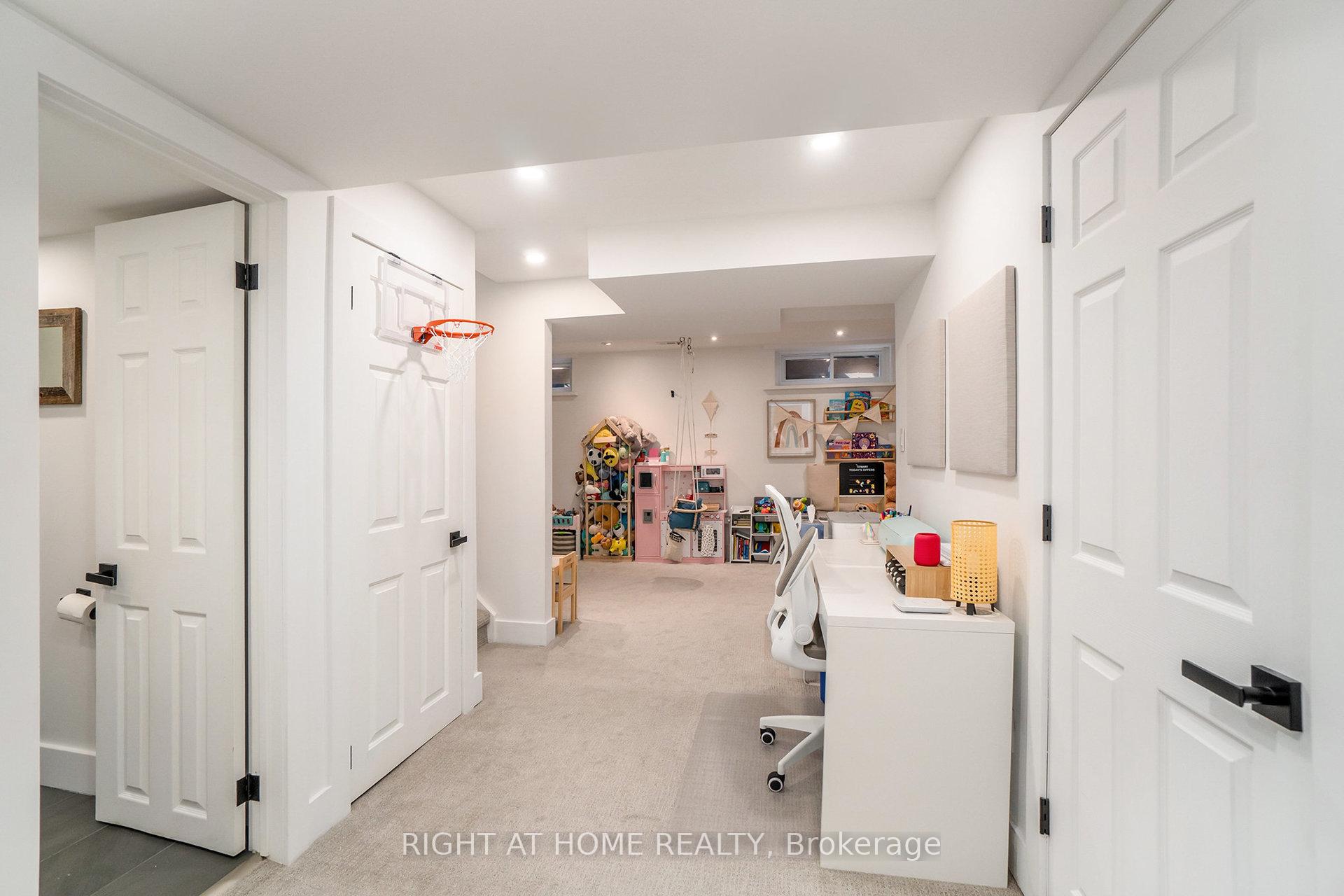 Photo 24 of 83 Versailles Private, Ottawa, Hunt Club Woods — HOMEH