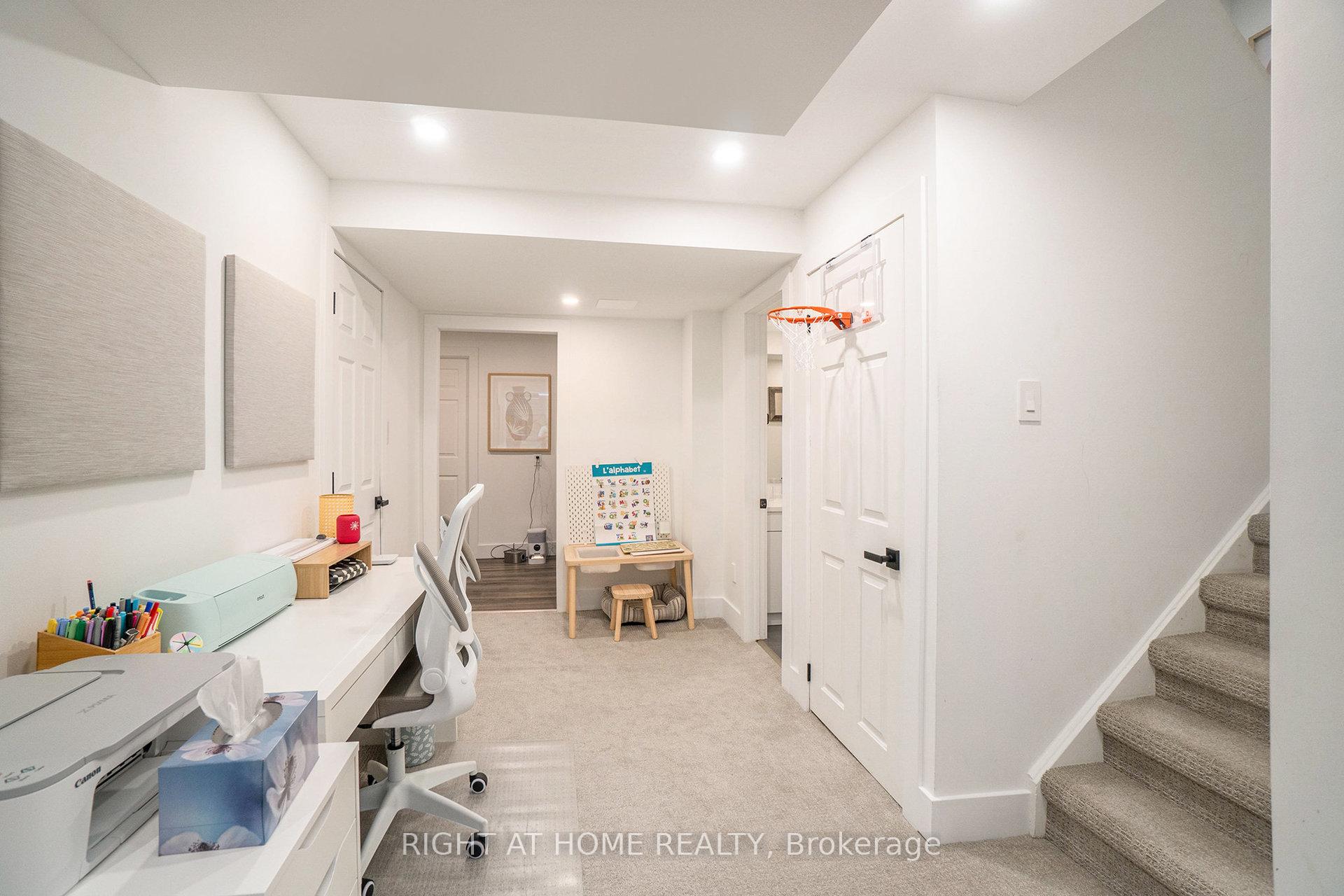 Photo 25 of 83 Versailles Private, Ottawa, Hunt Club Woods — HOMEH