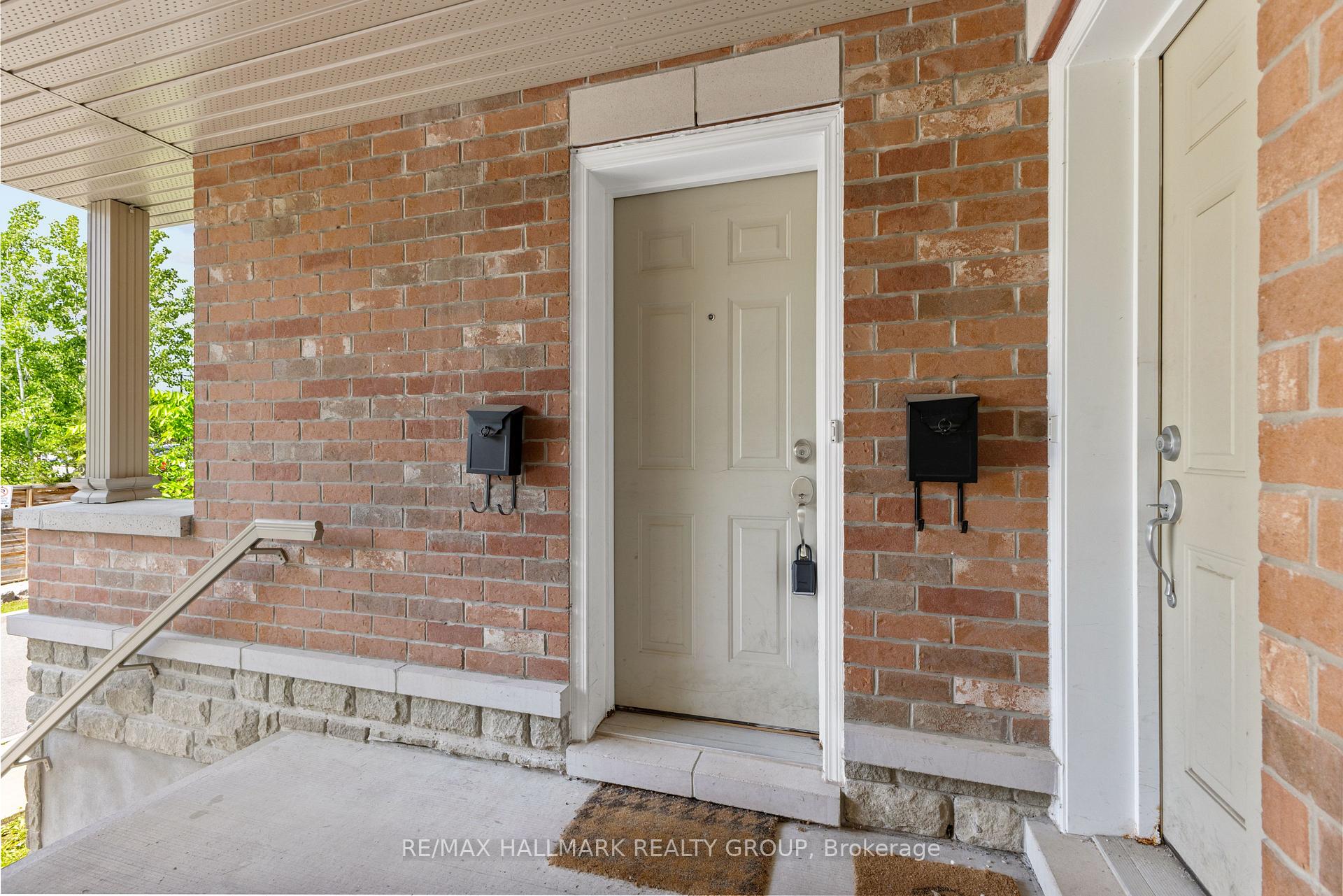 Photo 1 of Unit 112, 616 Danaca Private, Ottawa, Carson Meadows — HOMEH
