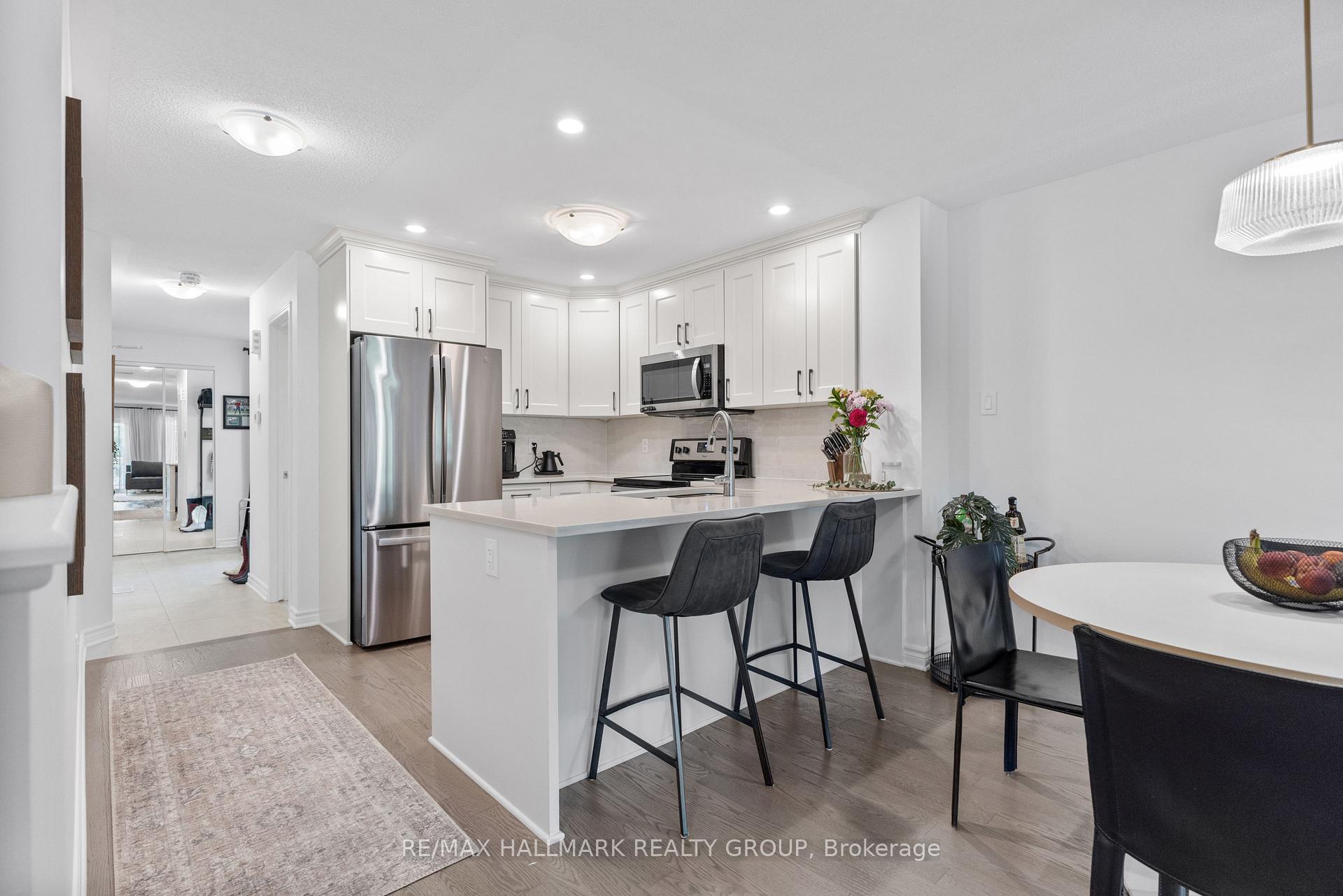 Photo 6 of Unit 112, 616 Danaca Private, Ottawa, Carson Meadows — HOMEH
