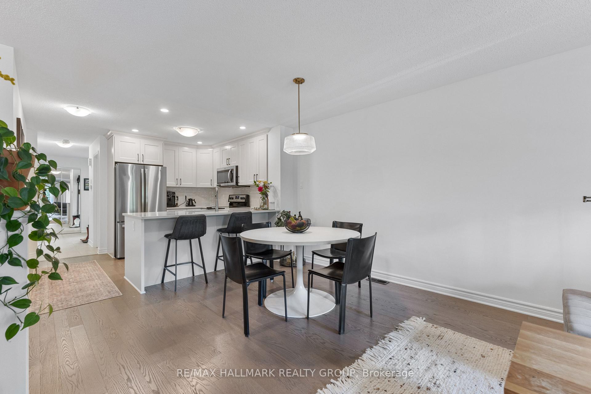 Photo 7 of Unit 112, 616 Danaca Private, Ottawa, Carson Meadows — HOMEH