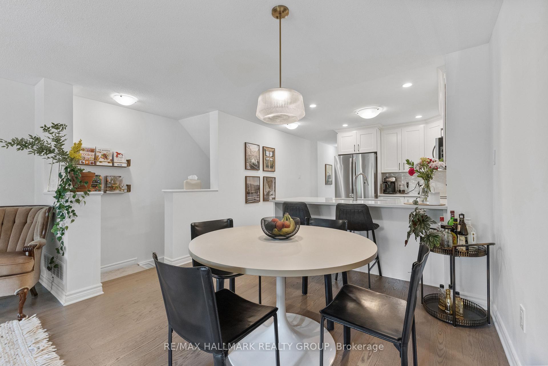 Photo 9 of Unit 112, 616 Danaca Private, Ottawa, Carson Meadows — HOMEH